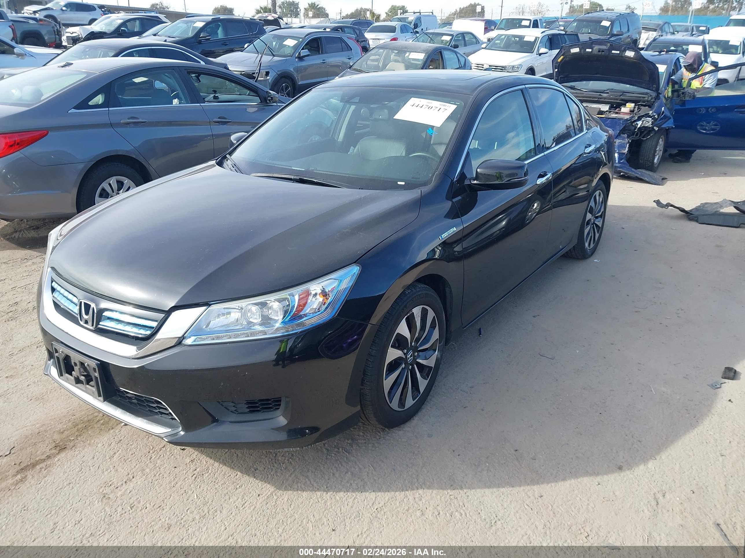 HONDA ACCORD image 2