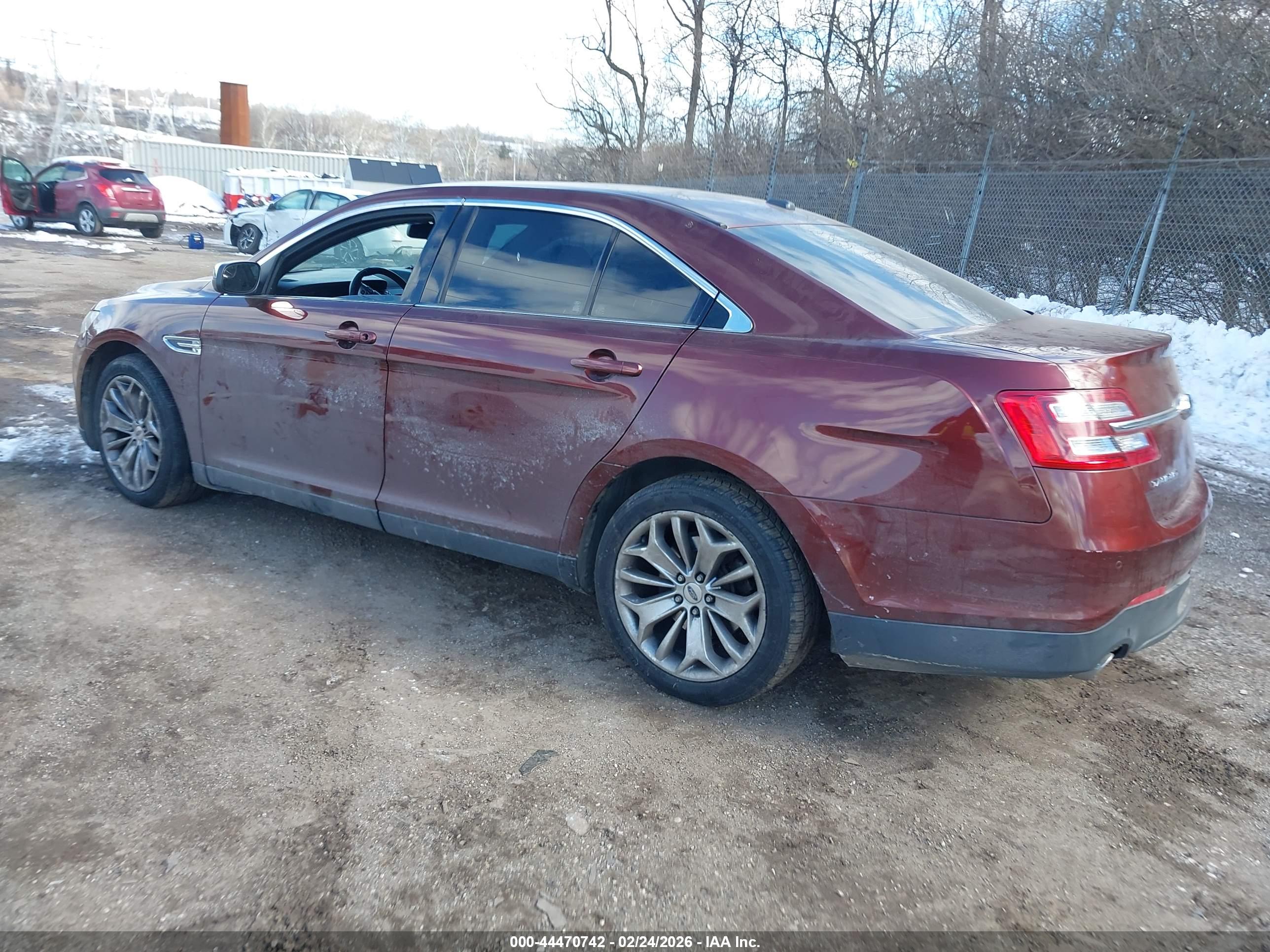FORD TAURUS image 3