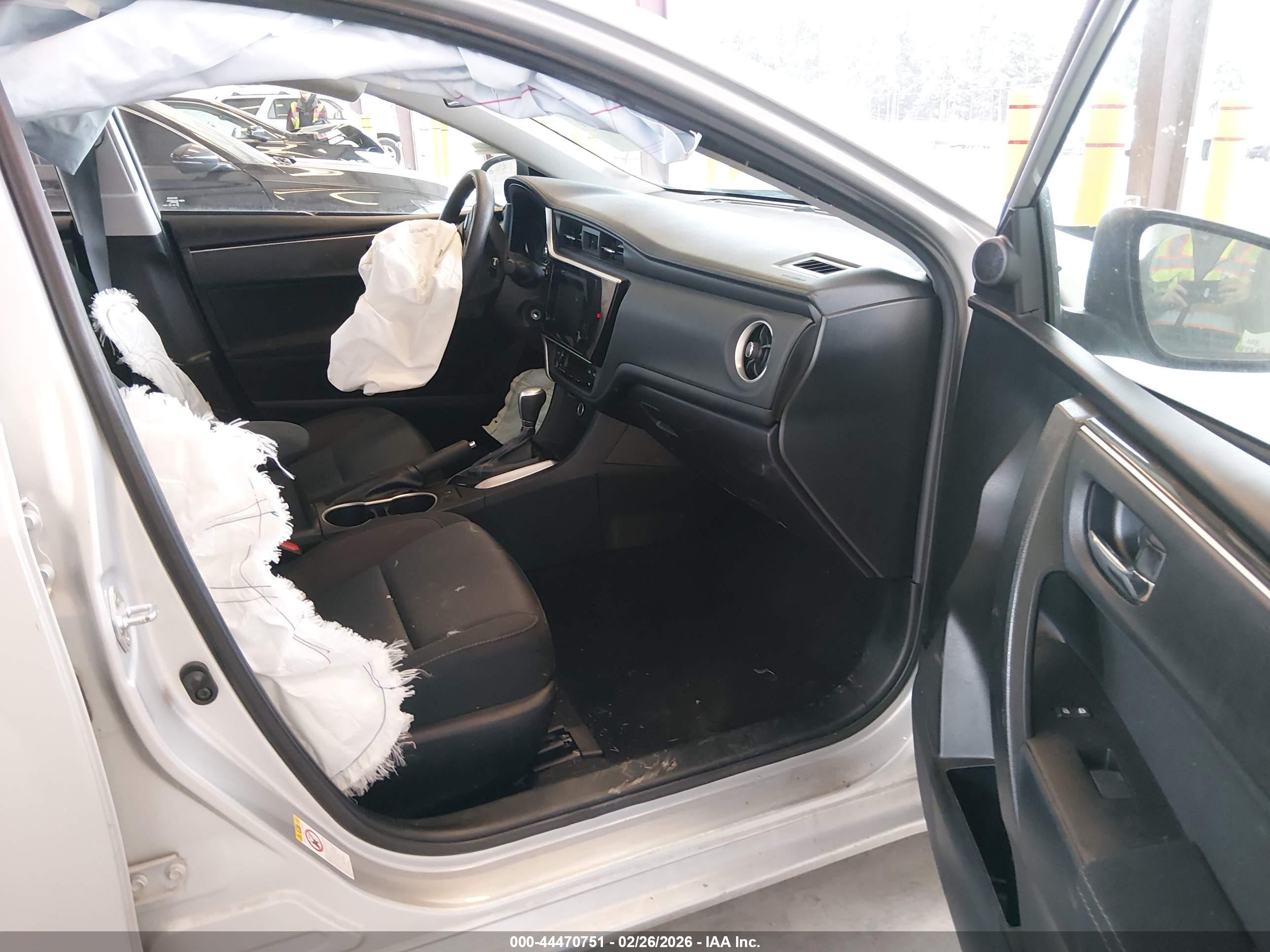 TOYOTA COROLLA image 5