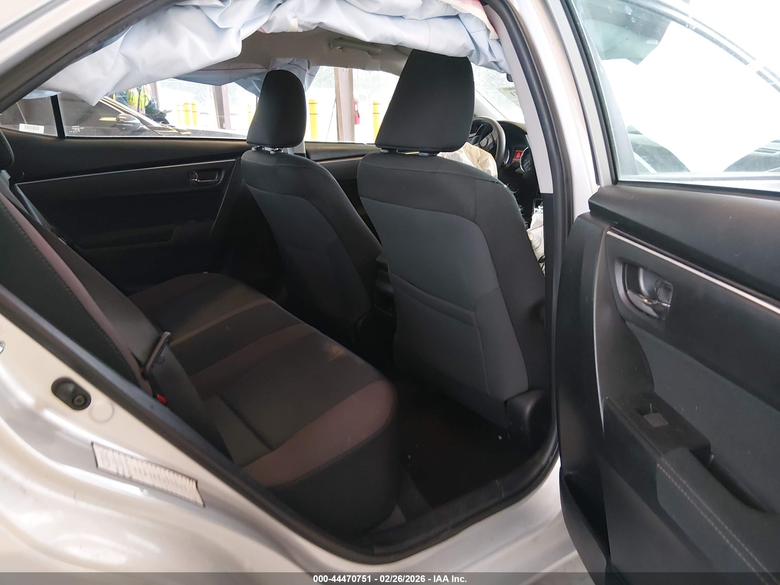 TOYOTA COROLLA image 8
