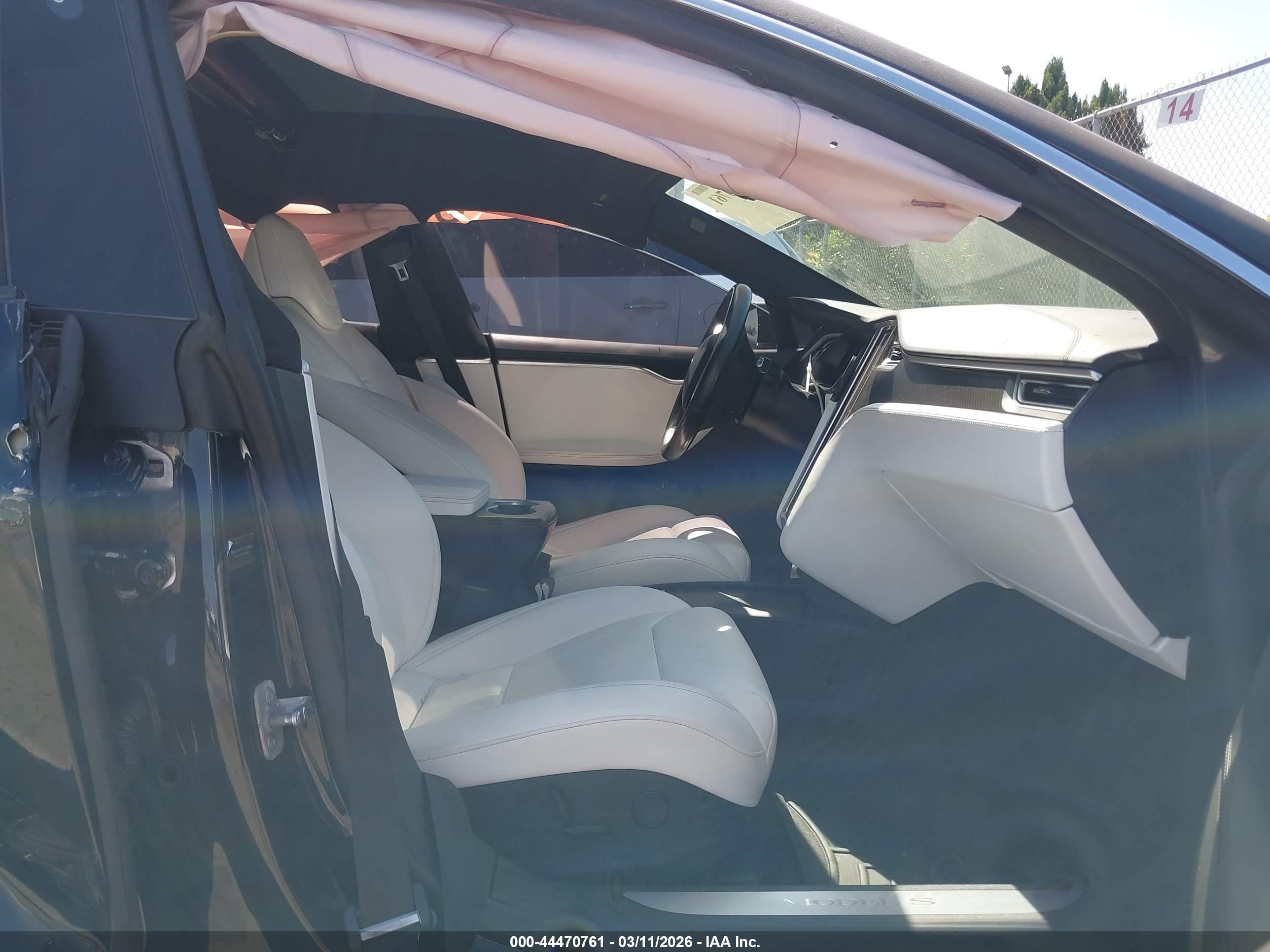 TESLA MODEL image 5