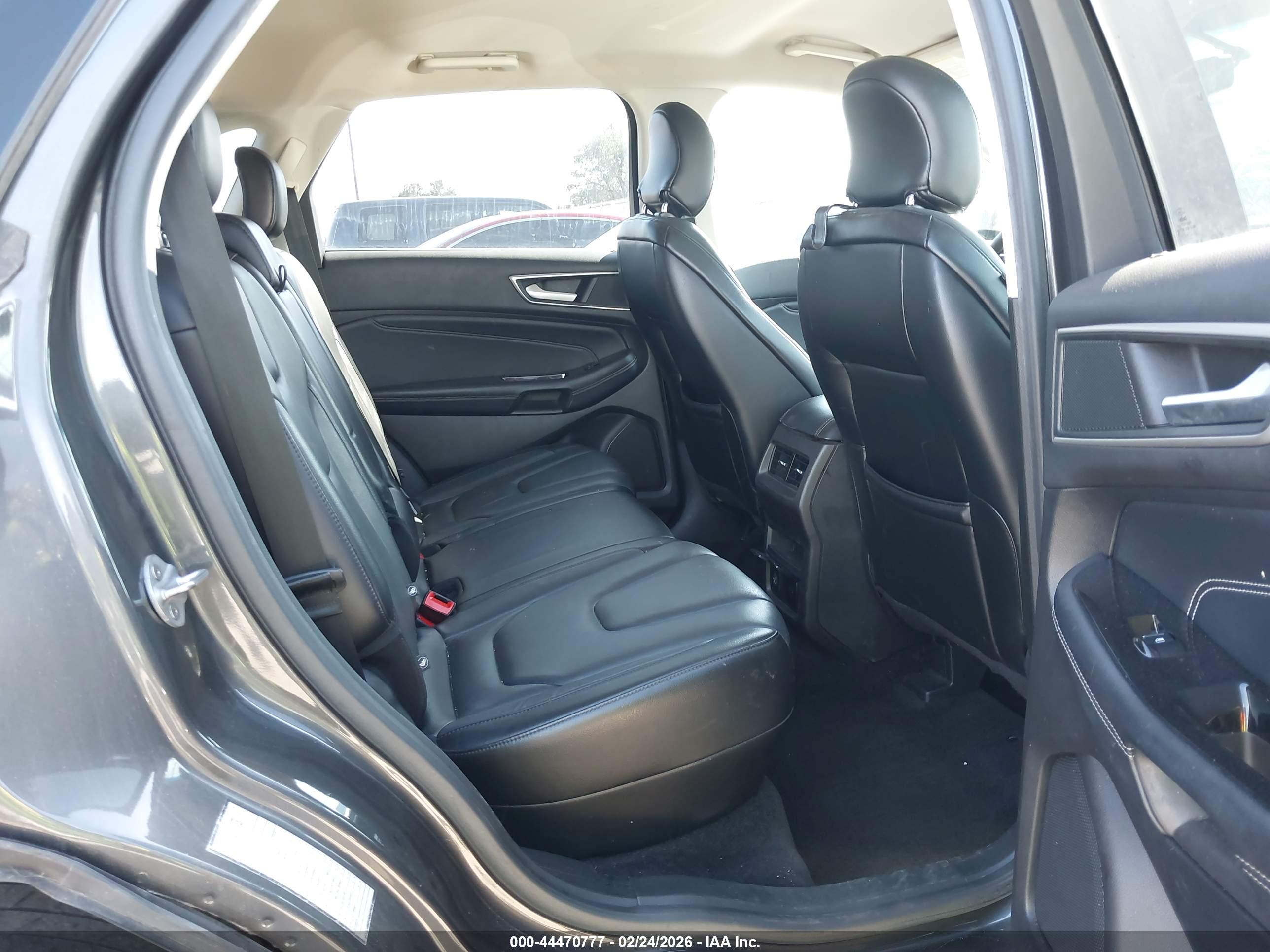 FORD EDGE image 8
