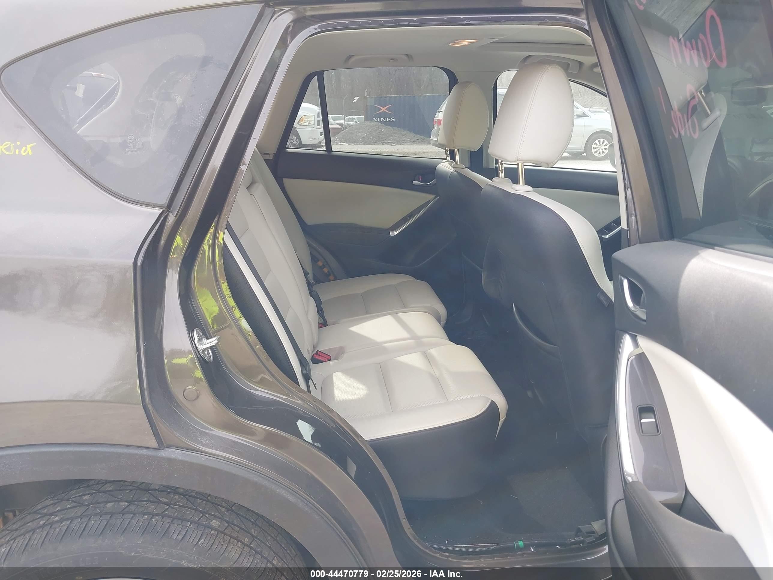 MAZDA CX-5 image 8