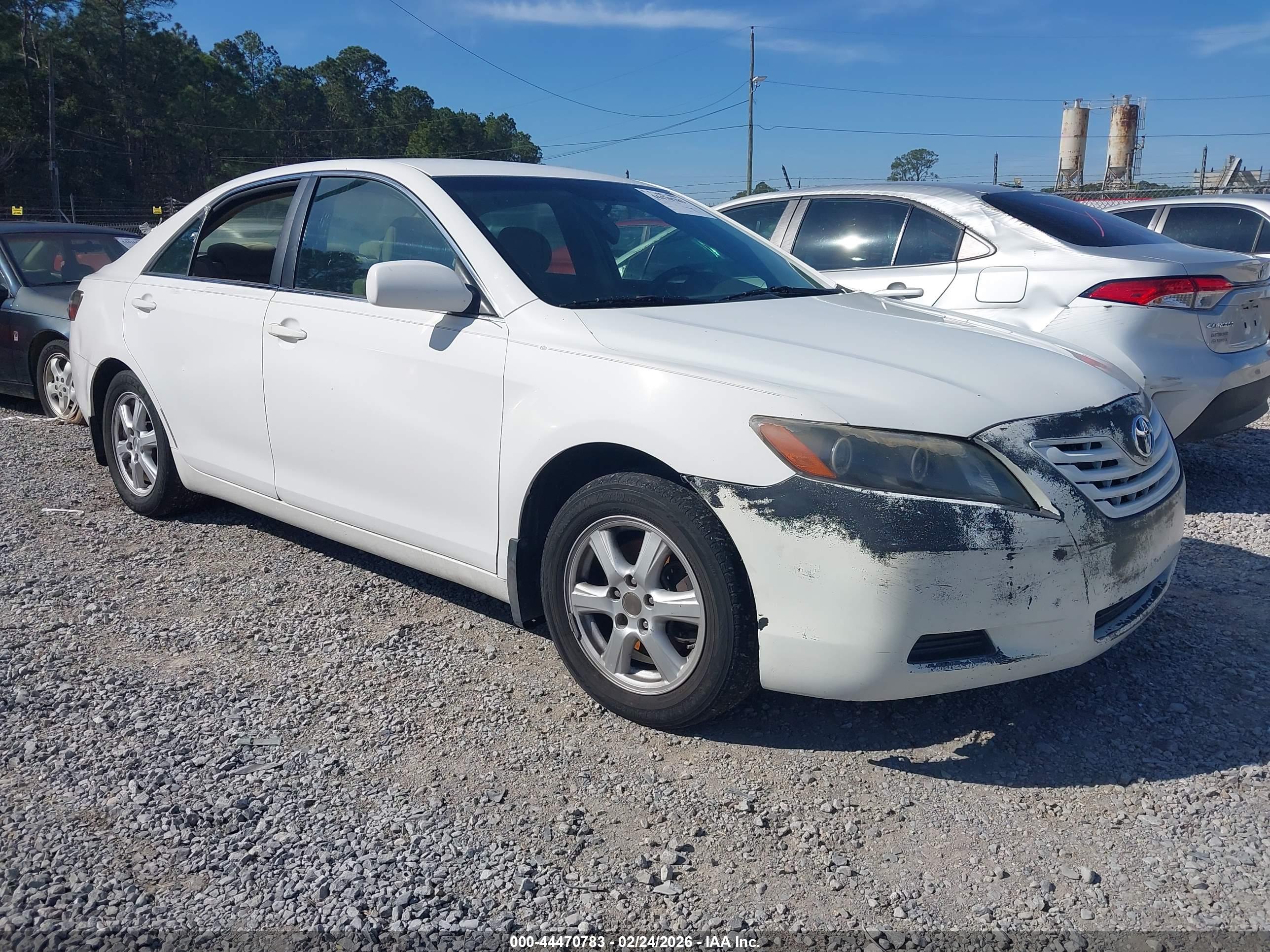 TOYOTA CAMRY image 6