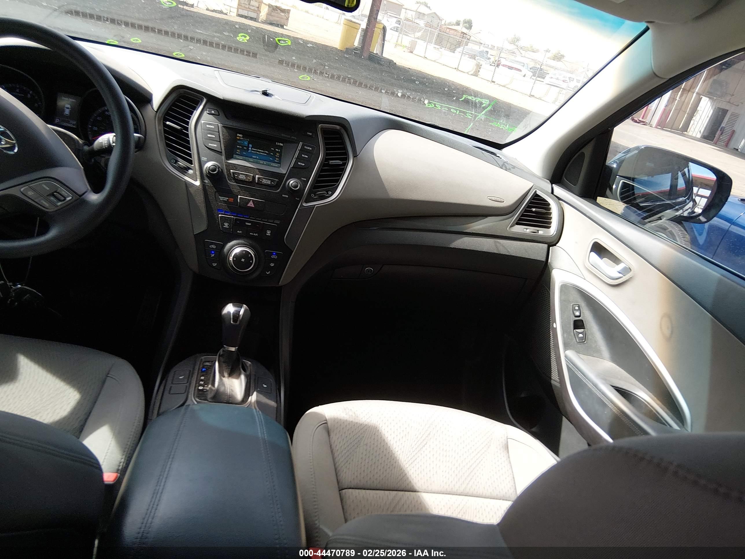 HYUNDAI SANTA image 5