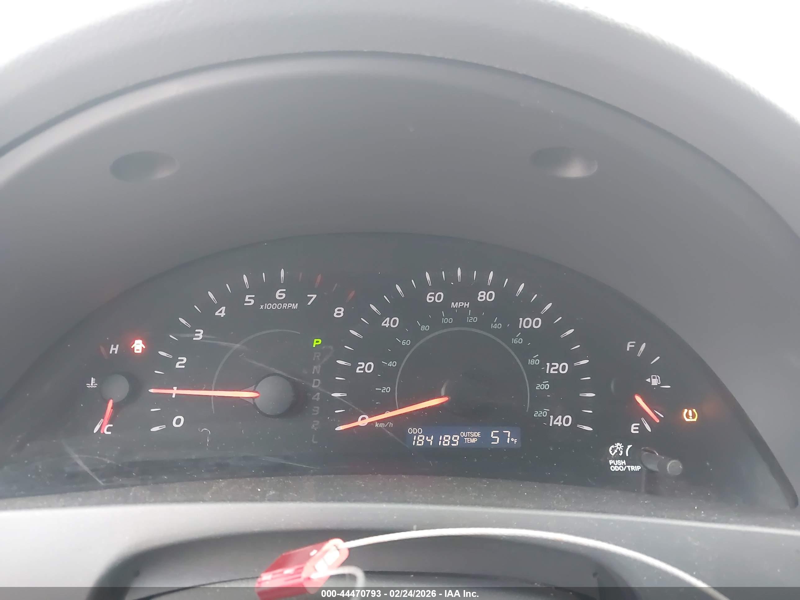 TOYOTA CAMRY image 7