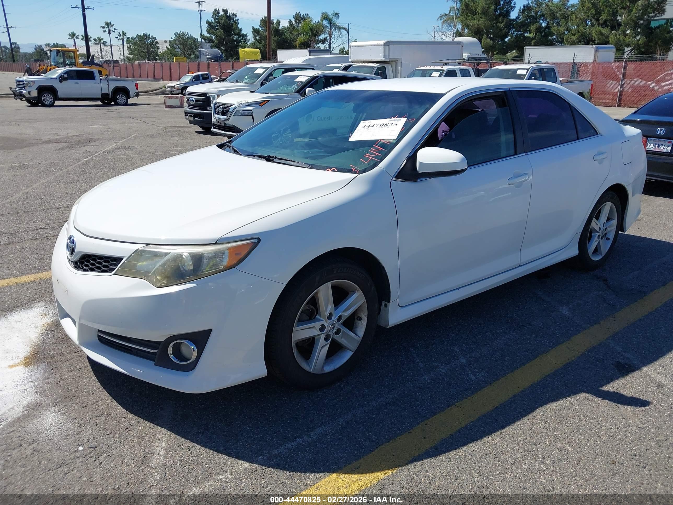 TOYOTA CAMRY image 2