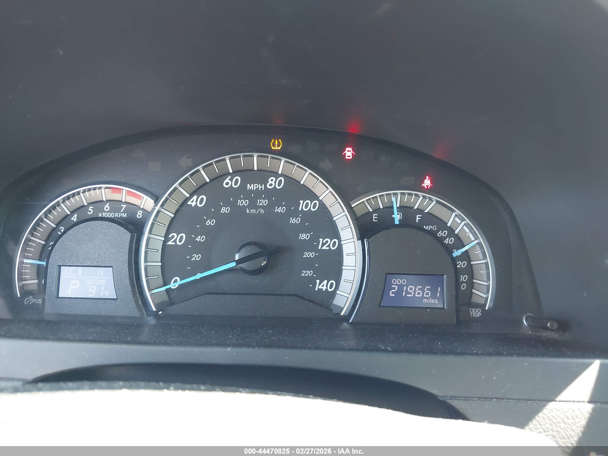 TOYOTA CAMRY image 7