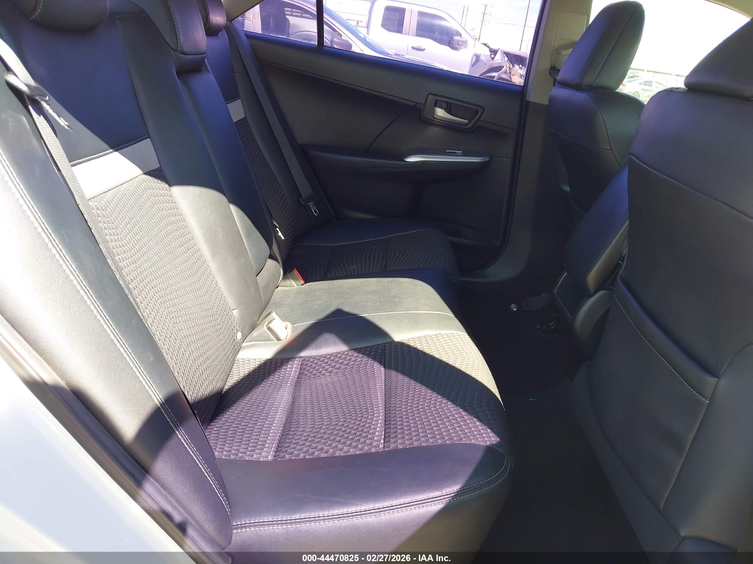 TOYOTA CAMRY image 8