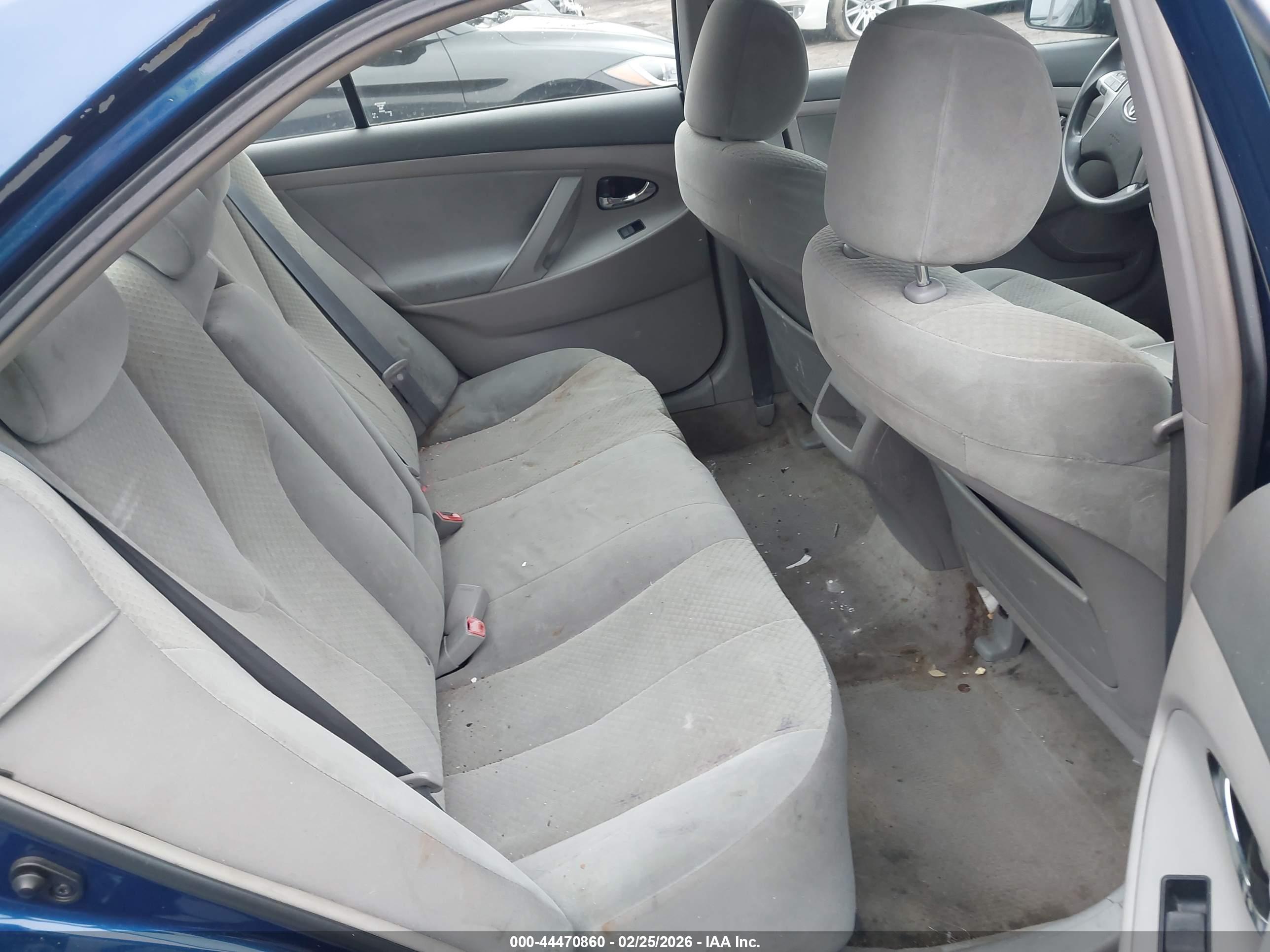 TOYOTA CAMRY image 8