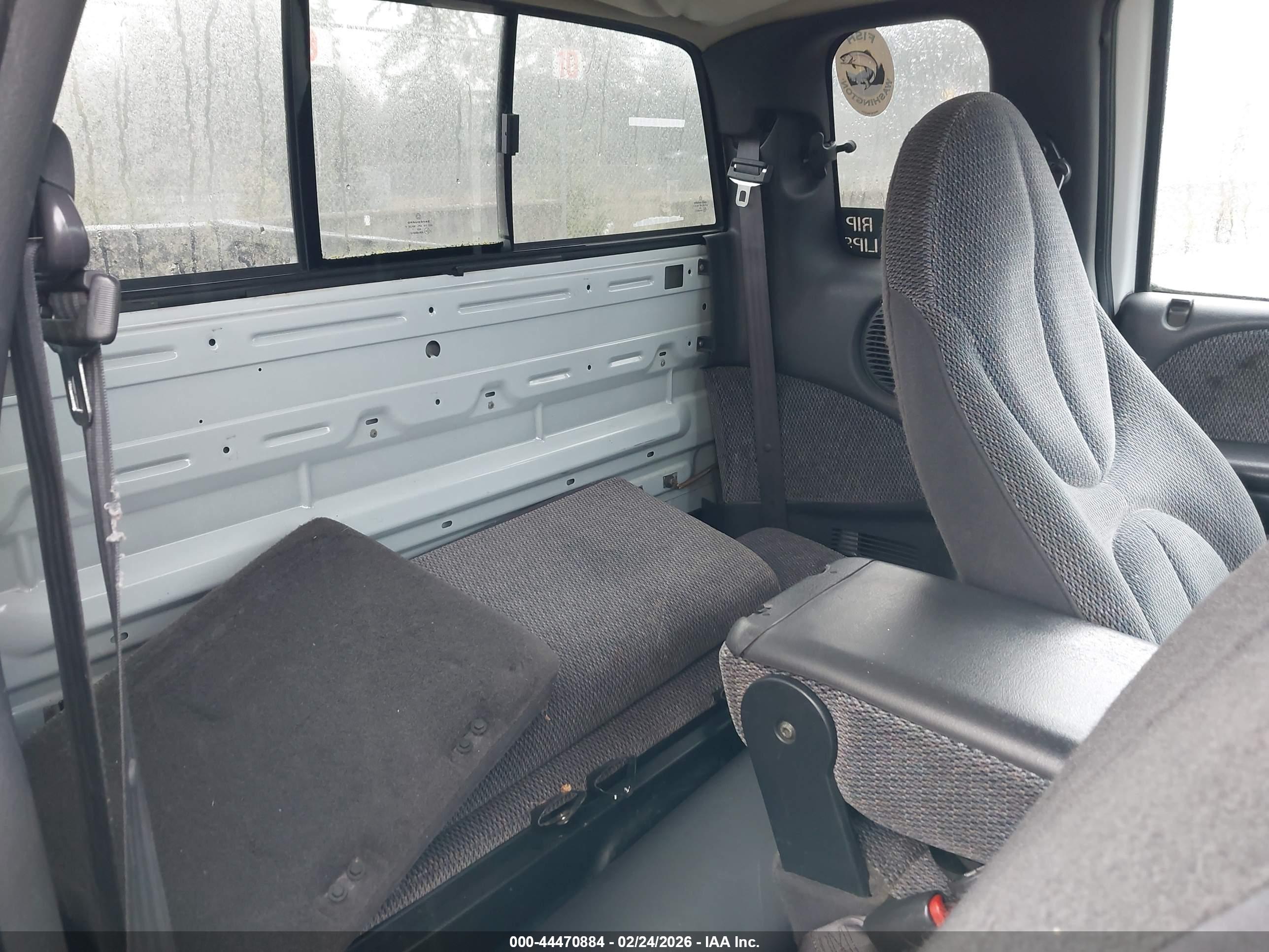DODGE DAKOTA image 8