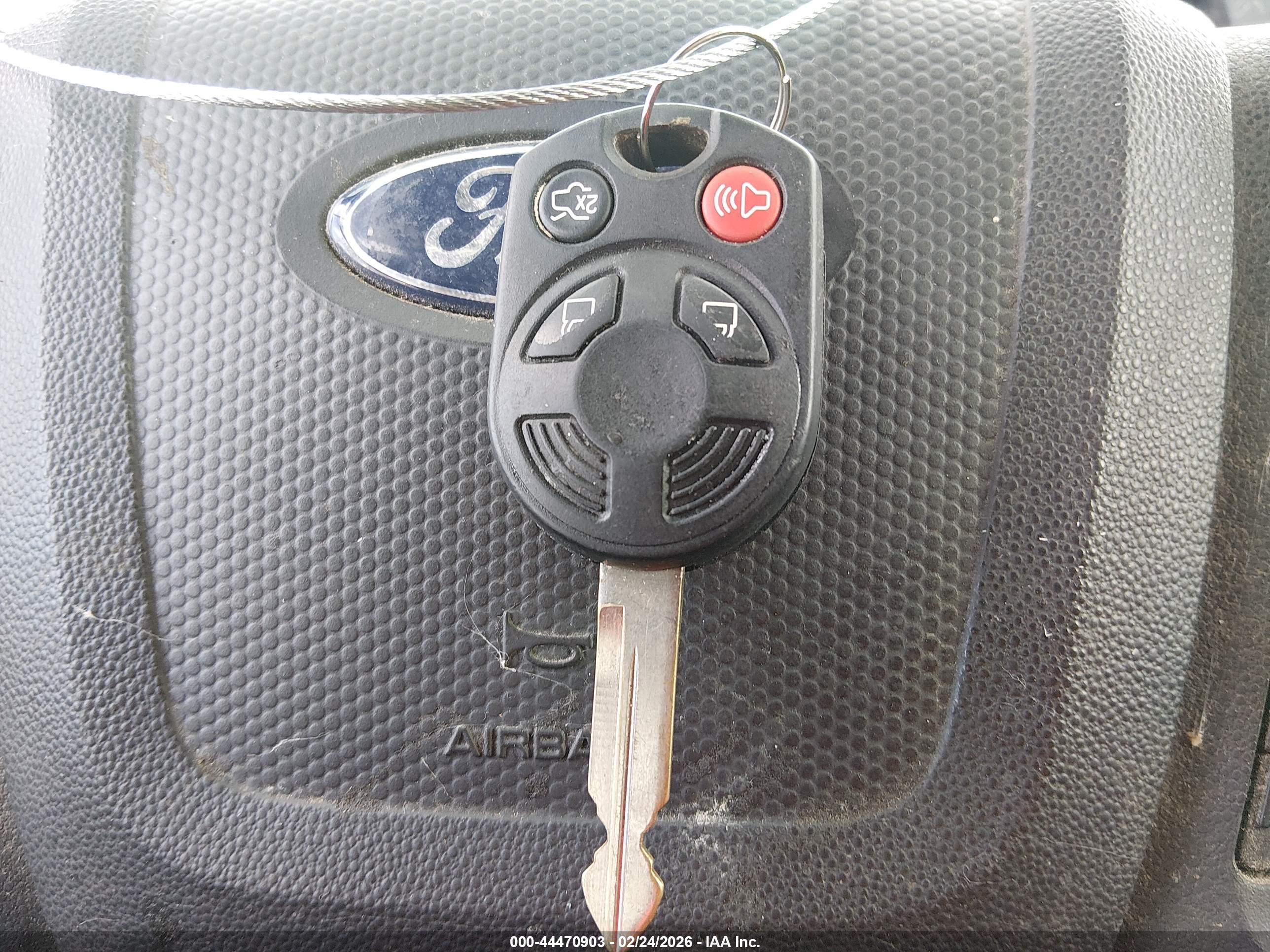 FORD ESCAPE image 11