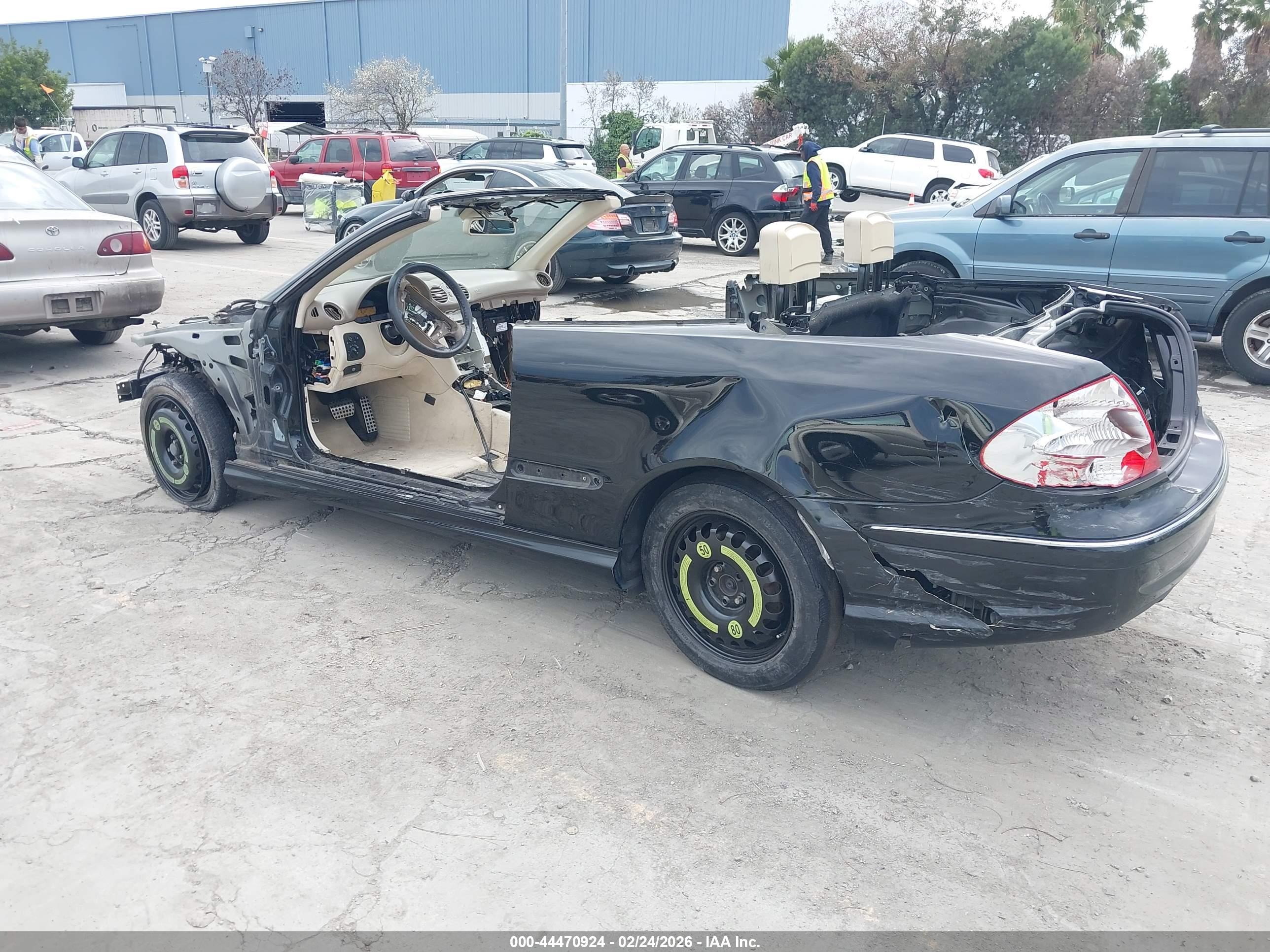 MERCEDES-BENZ CLK image 3