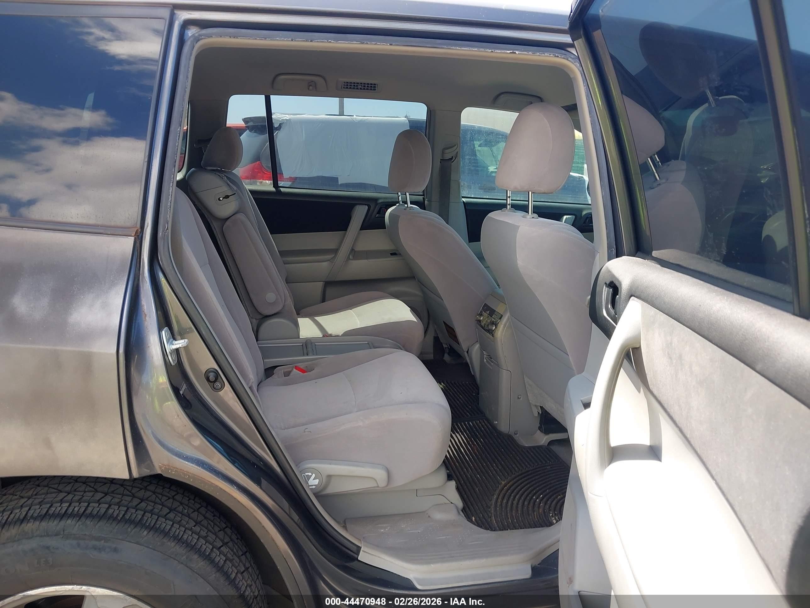 TOYOTA HIGHLANDER image 8