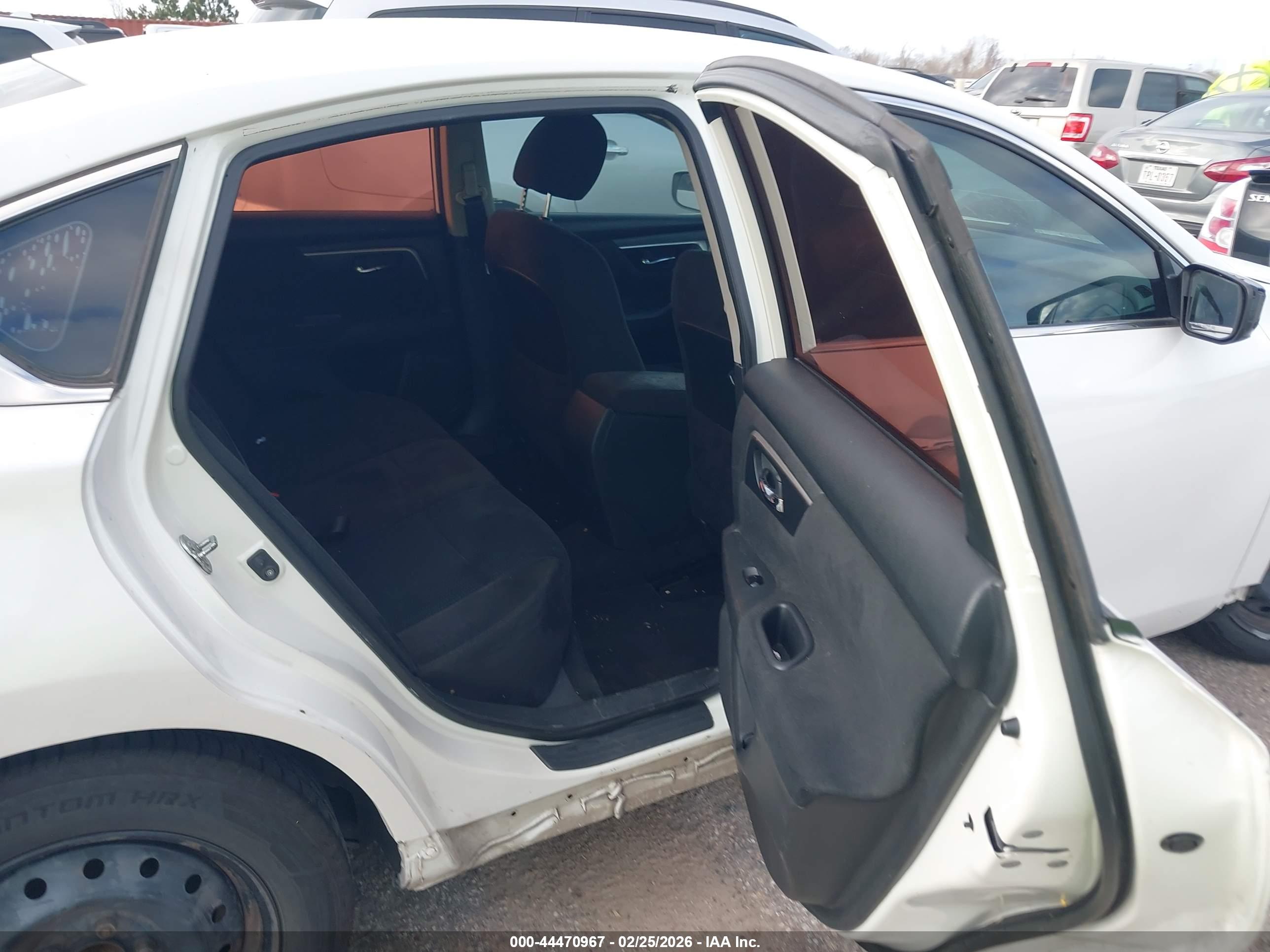 NISSAN ALTIMA image 8