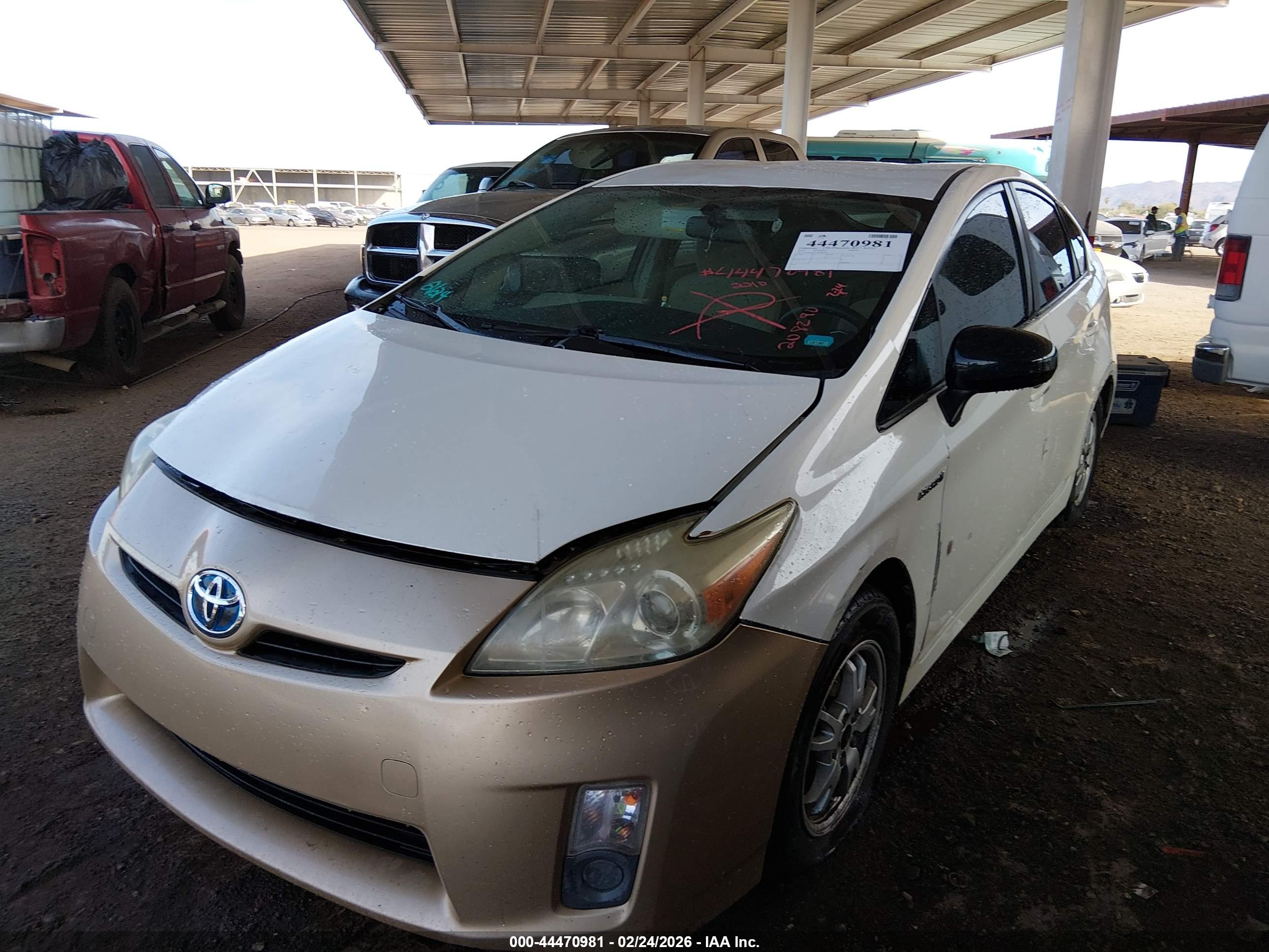 TOYOTA PRIUS image 2