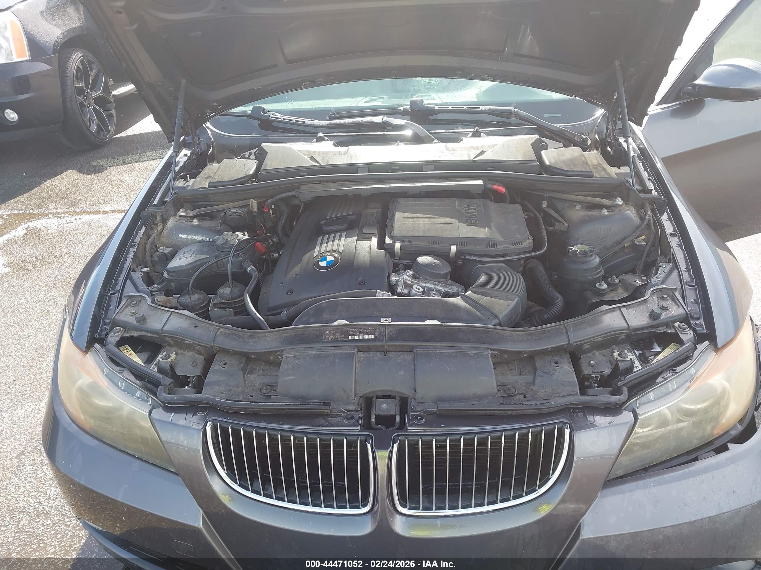 BMW 335I image 10