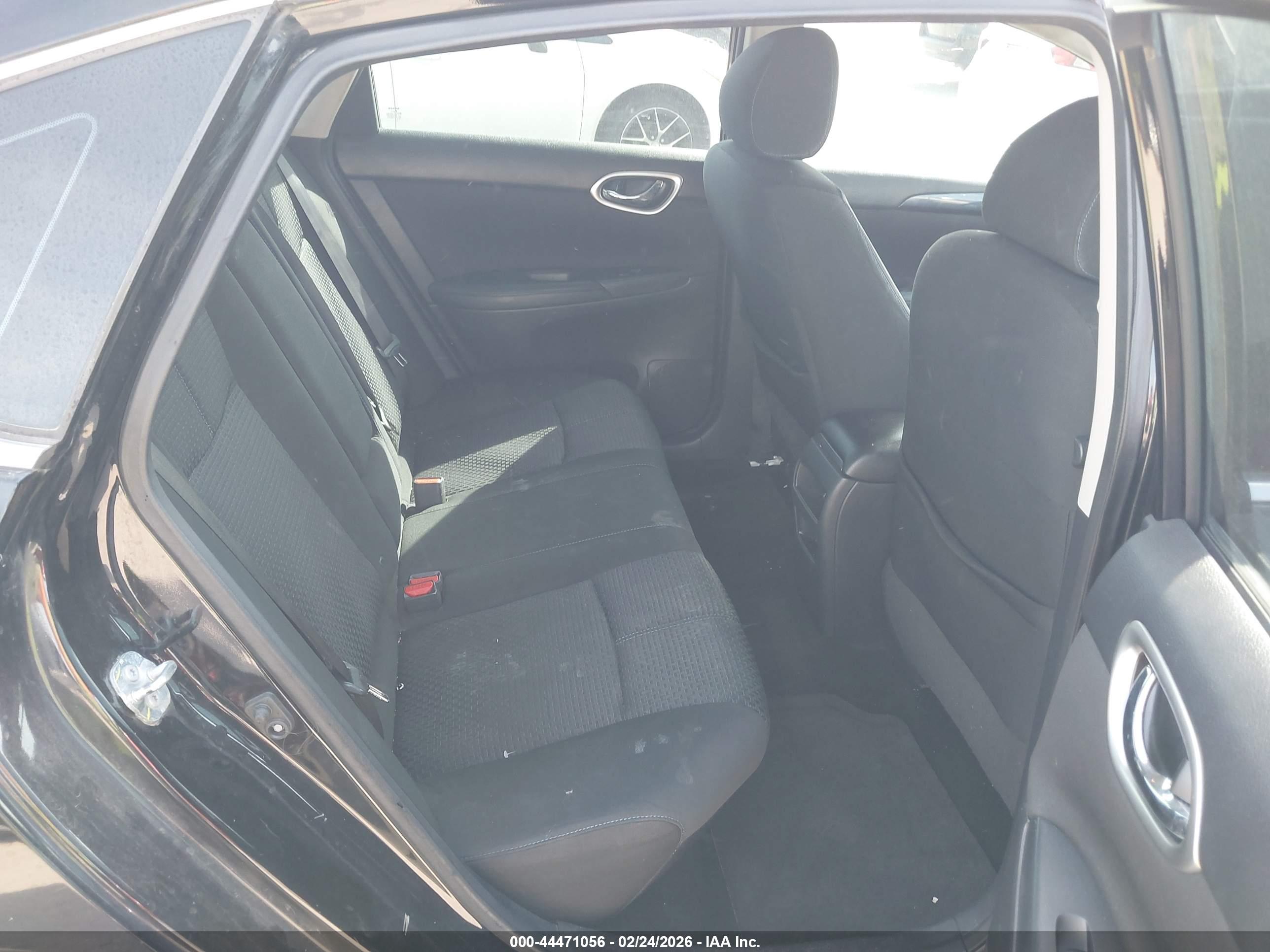 NISSAN SENTRA image 8