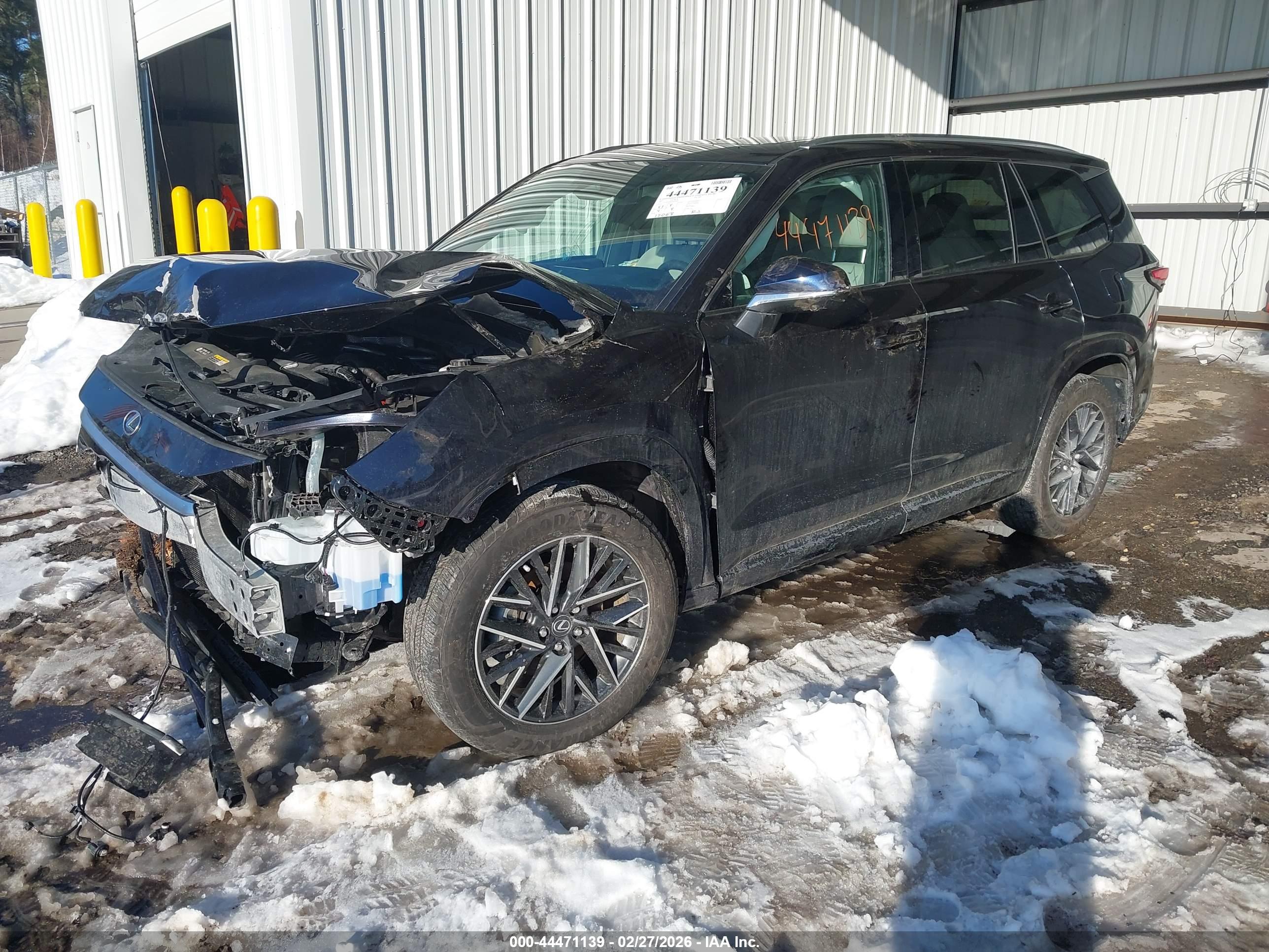 LEXUS TX image 2