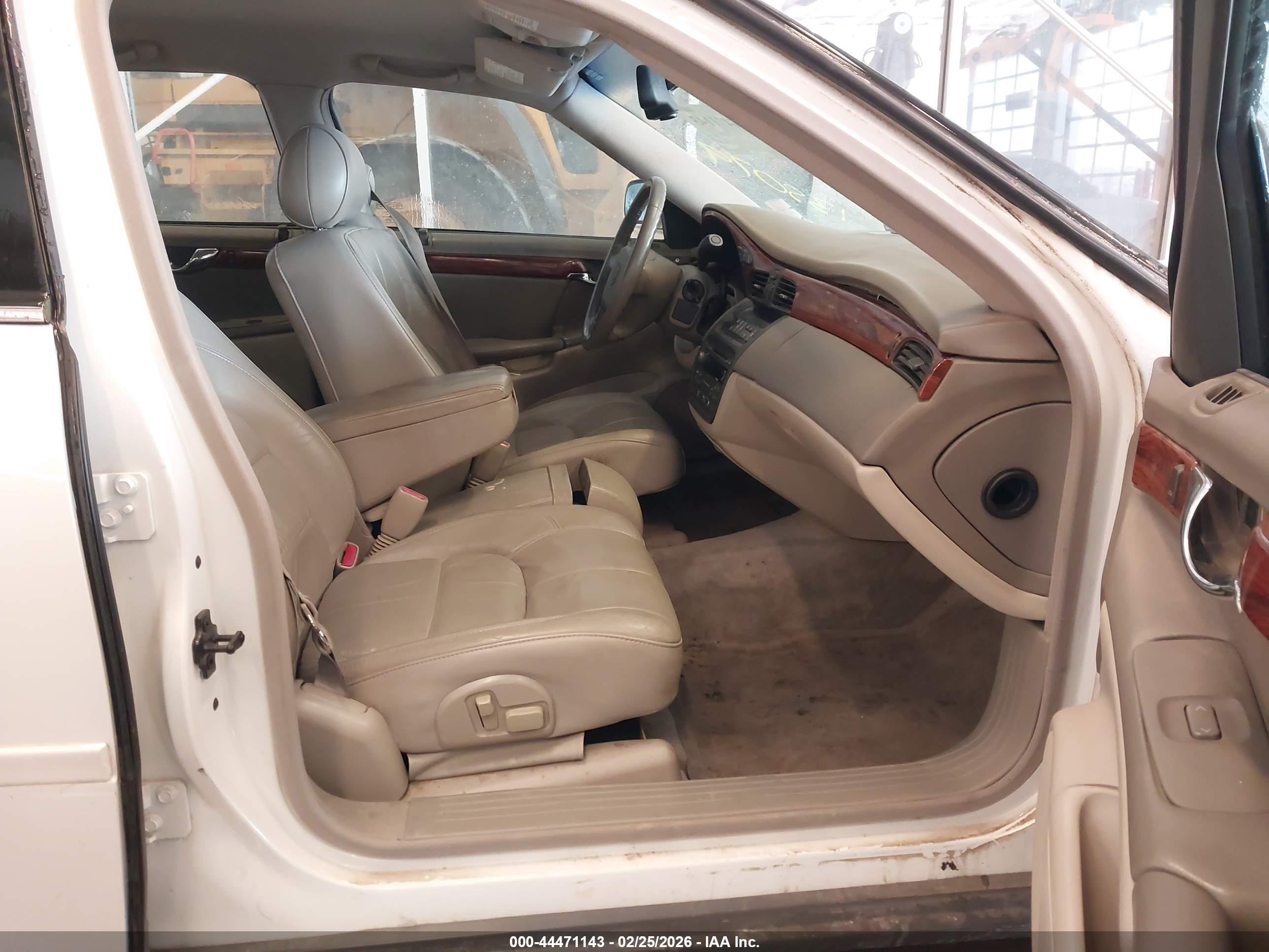 CADILLAC DEVILLE image 5