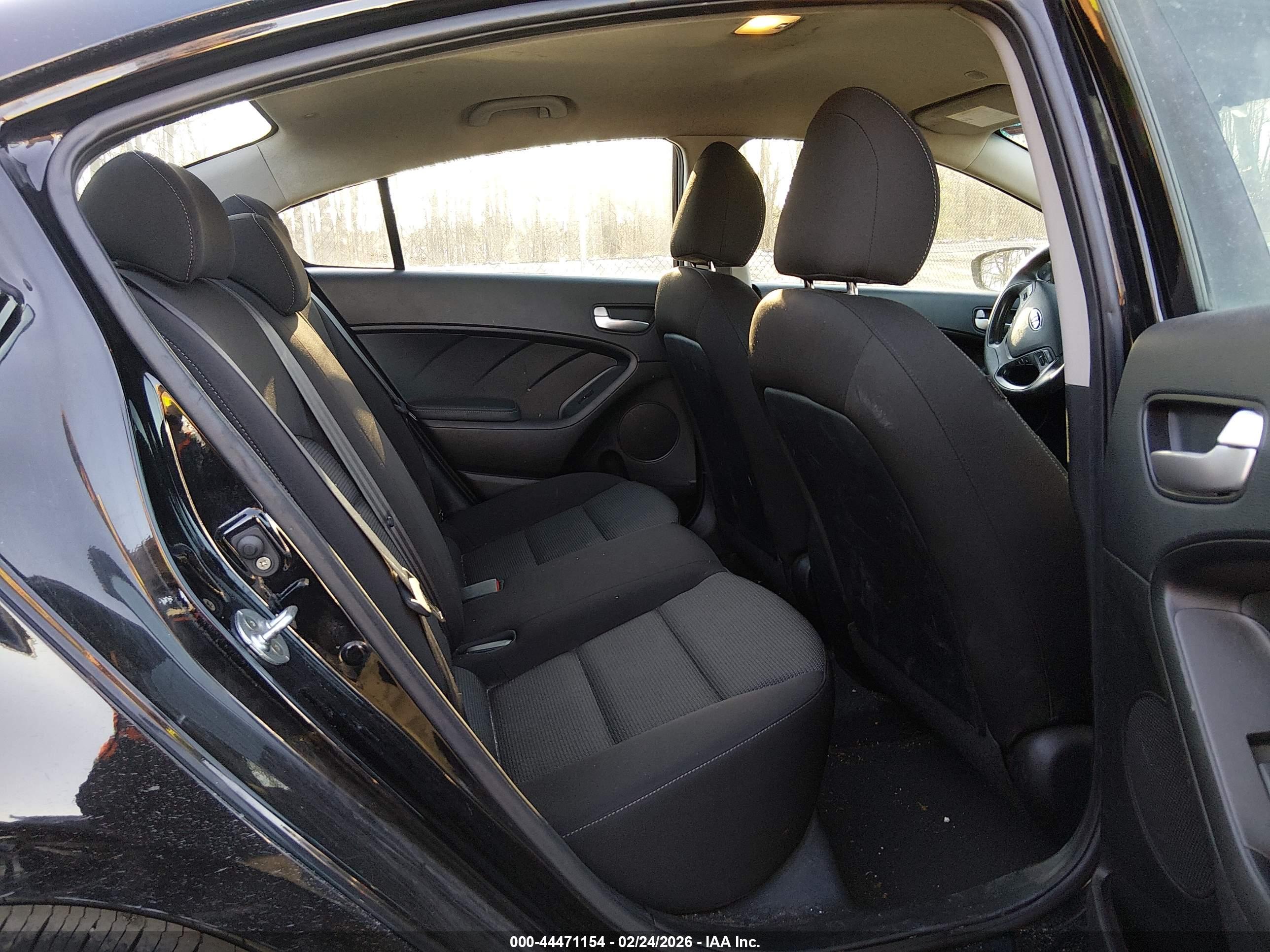 KIA FORTE image 8