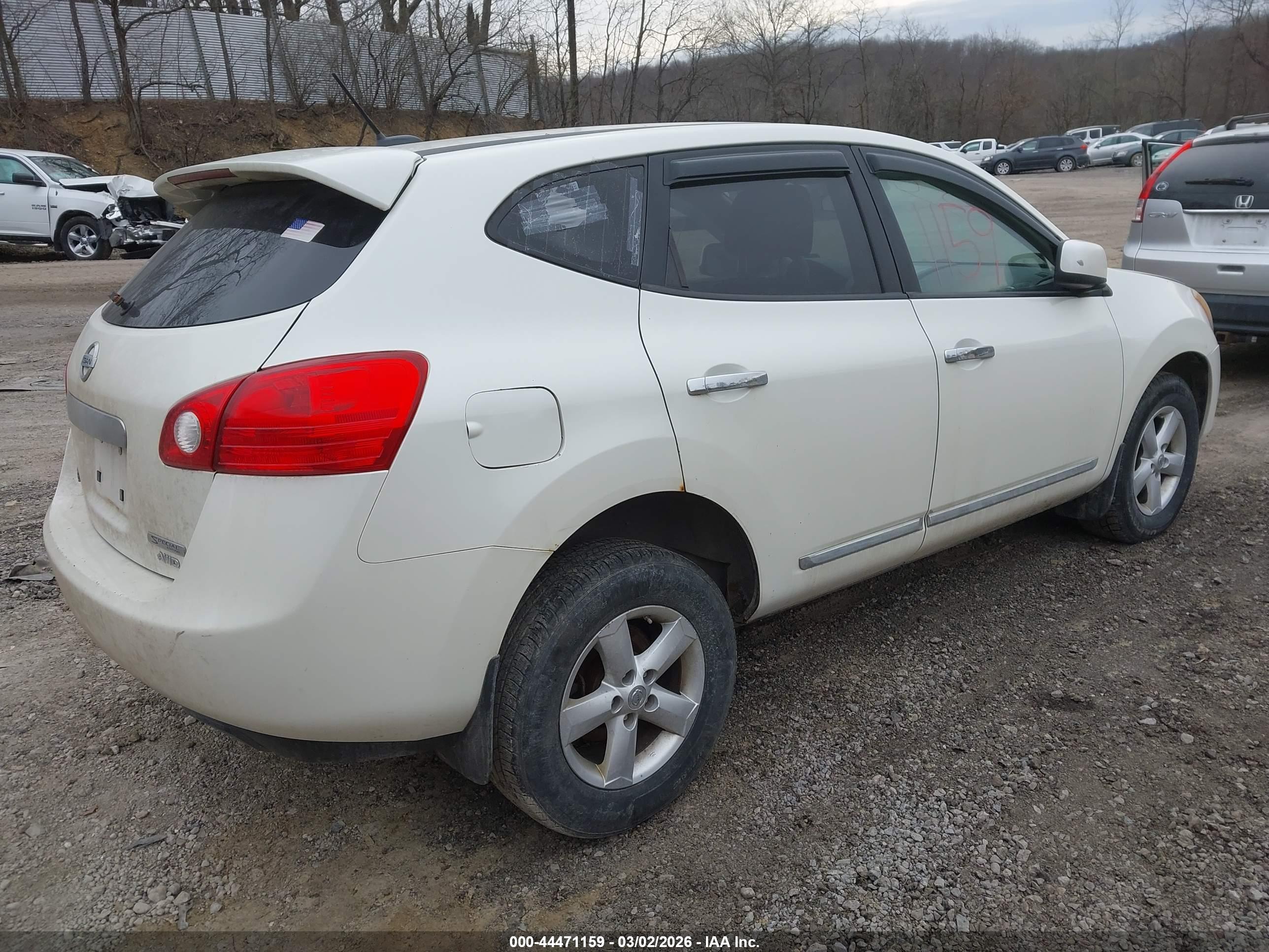 NISSAN ROGUE image 4