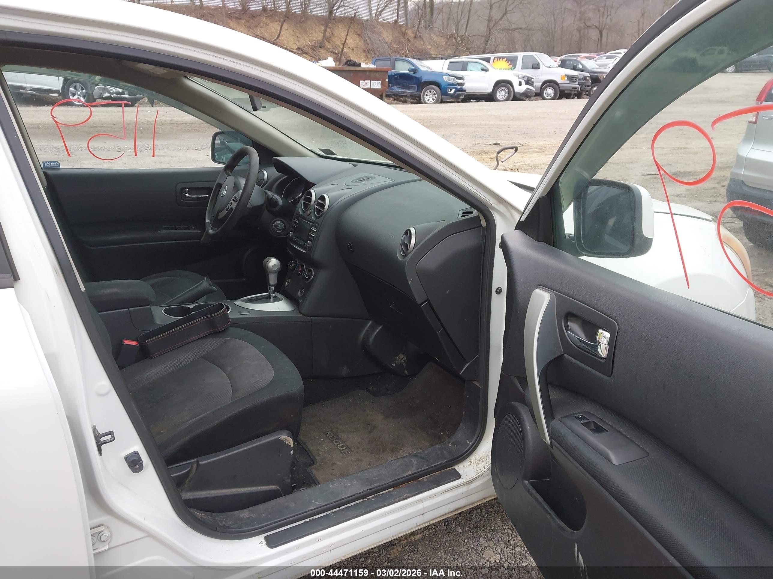 NISSAN ROGUE image 5