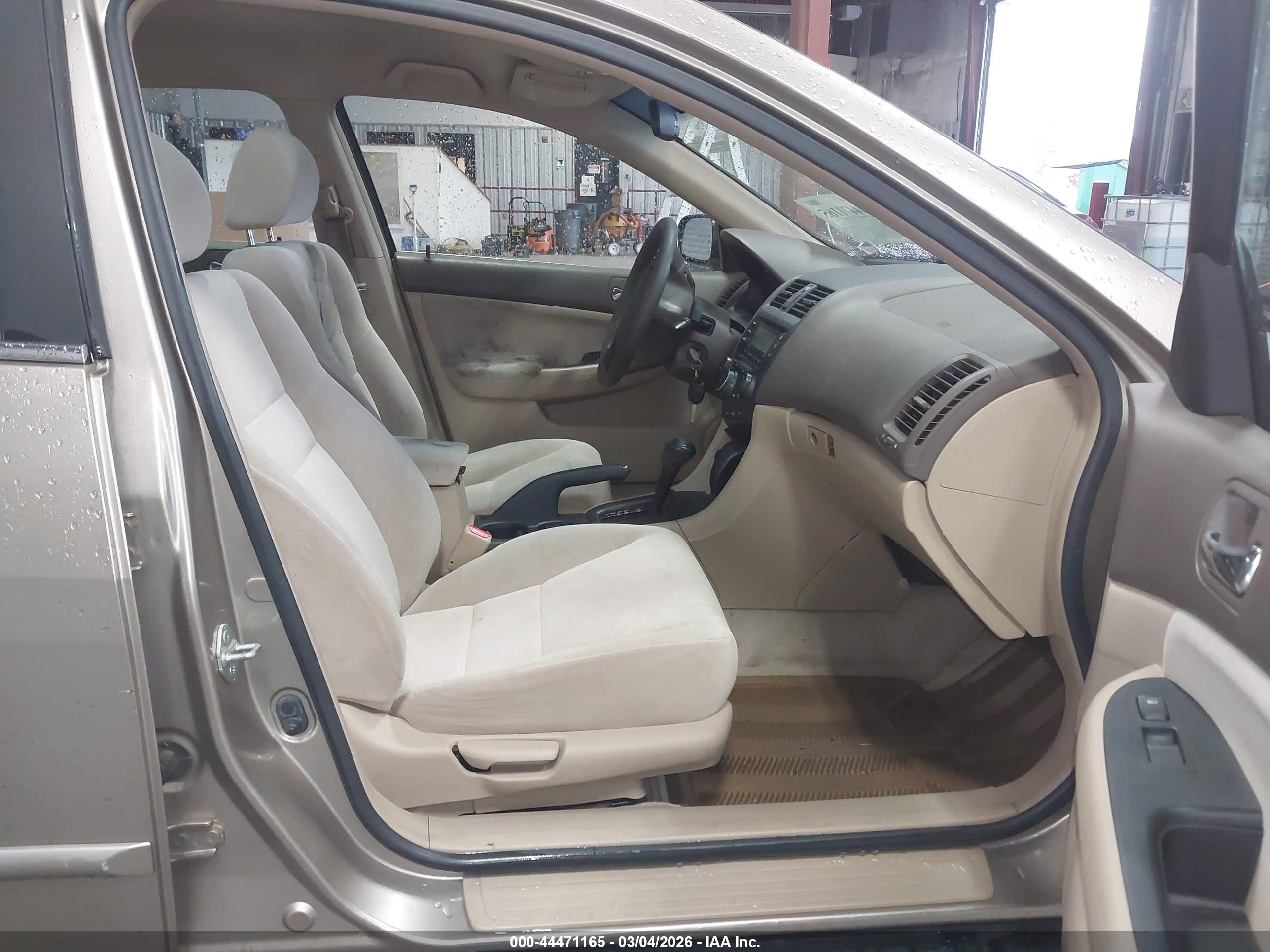 HONDA ACCORD image 5