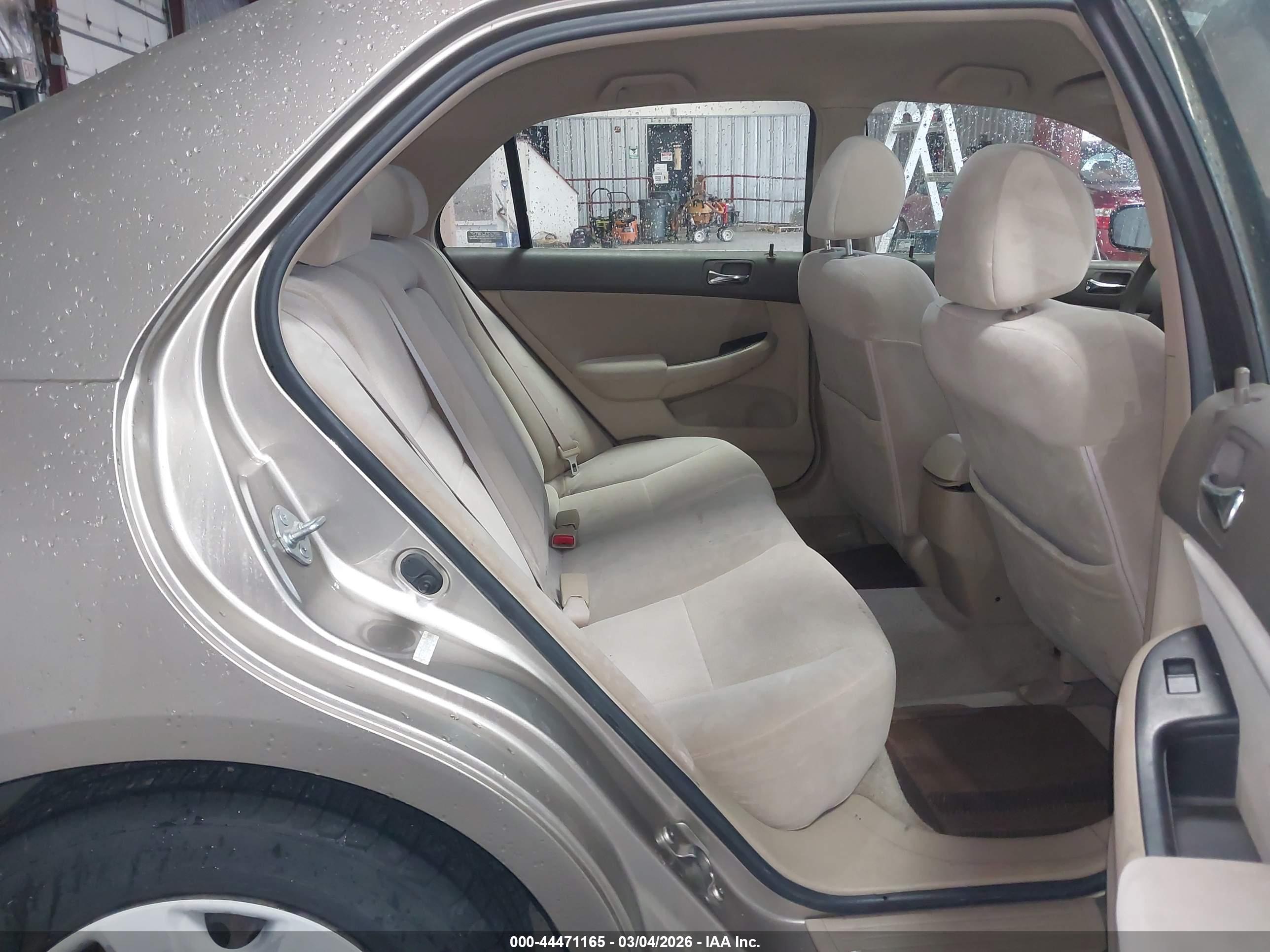 HONDA ACCORD image 8