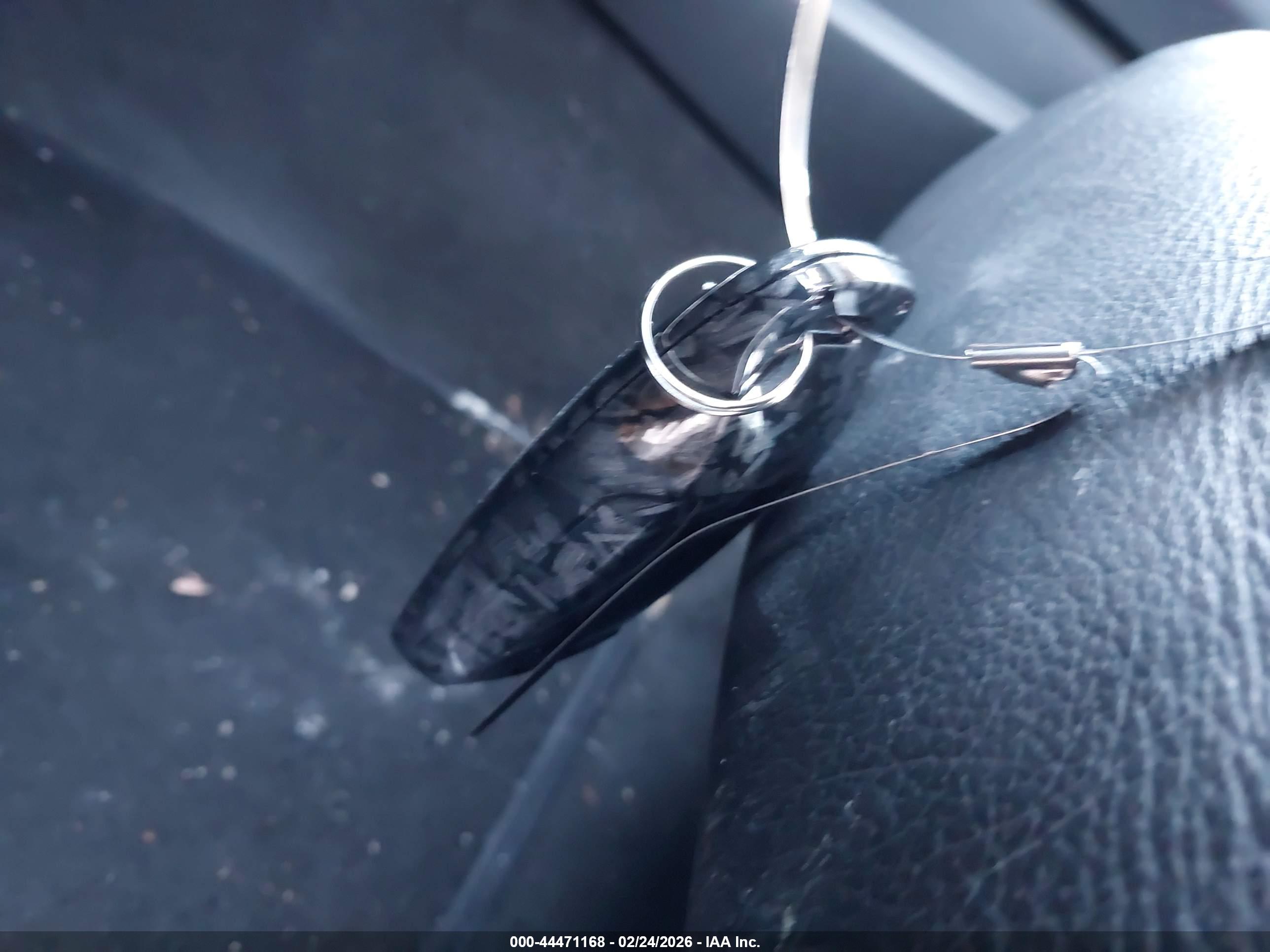 AUDI A4 image 11