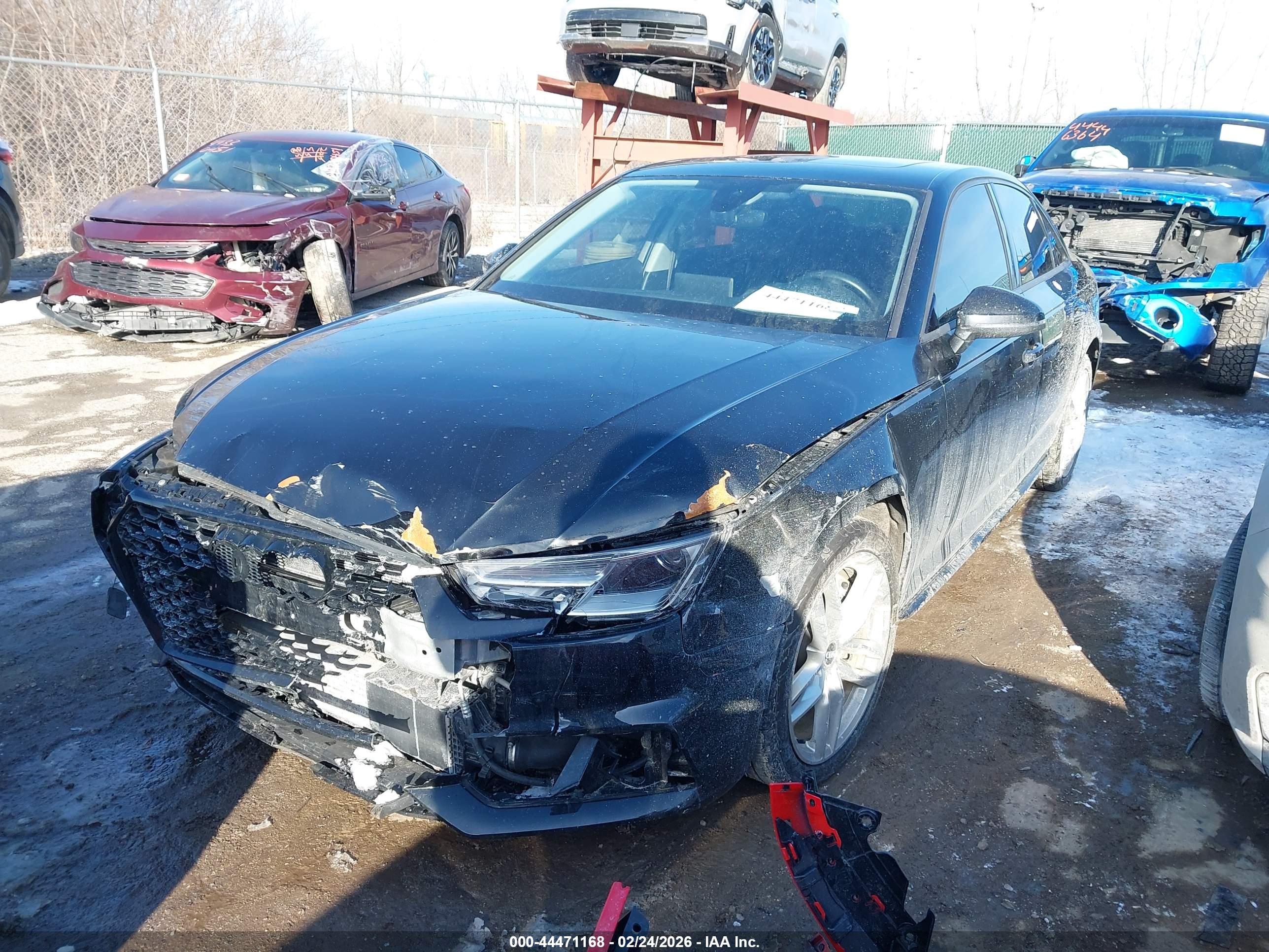 AUDI A4 image 2