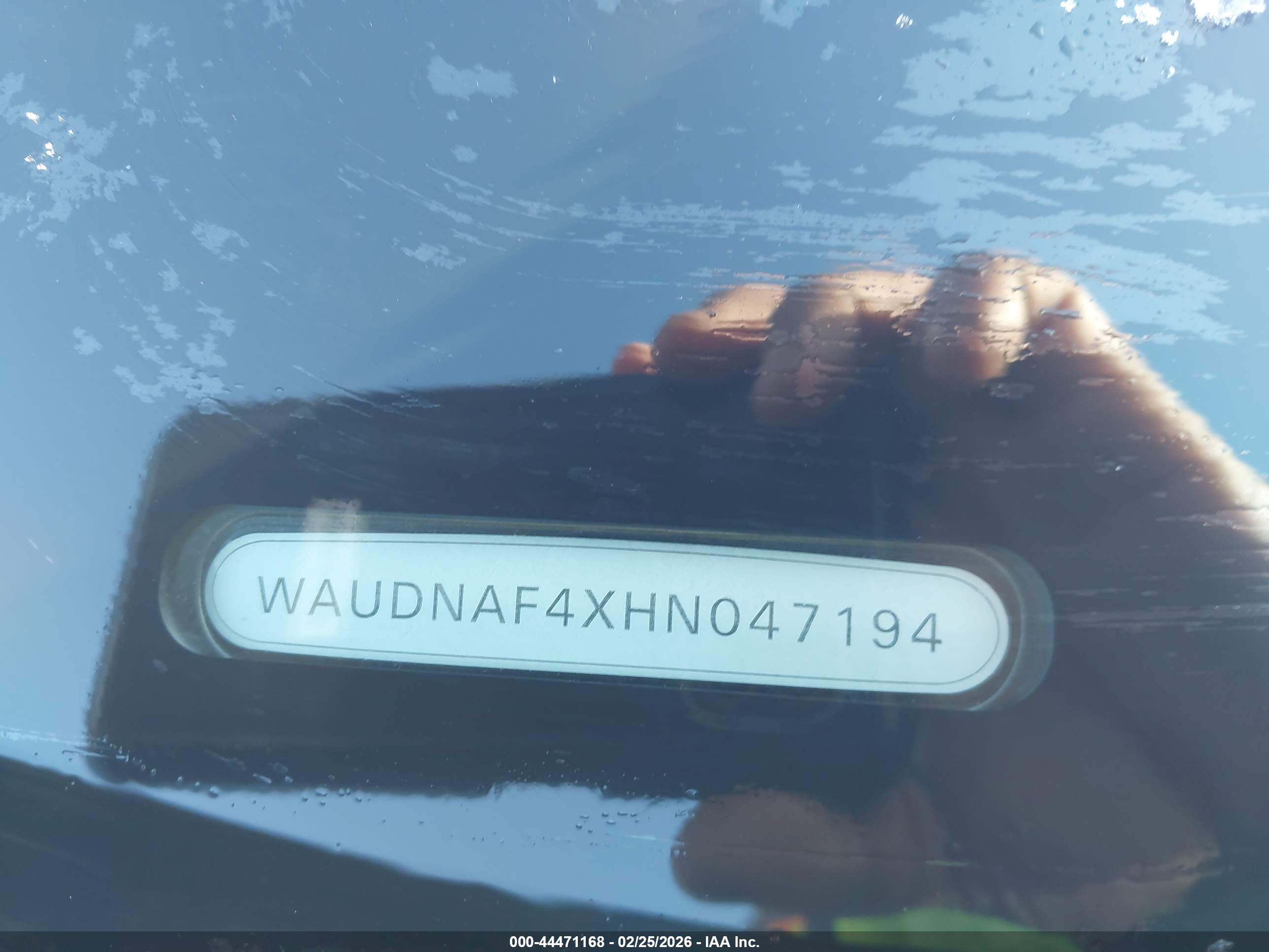 AUDI A4 image 9
