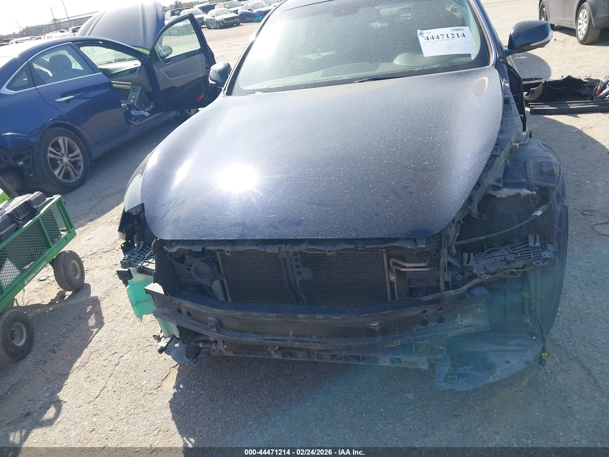 INFINITI Q70 image 6