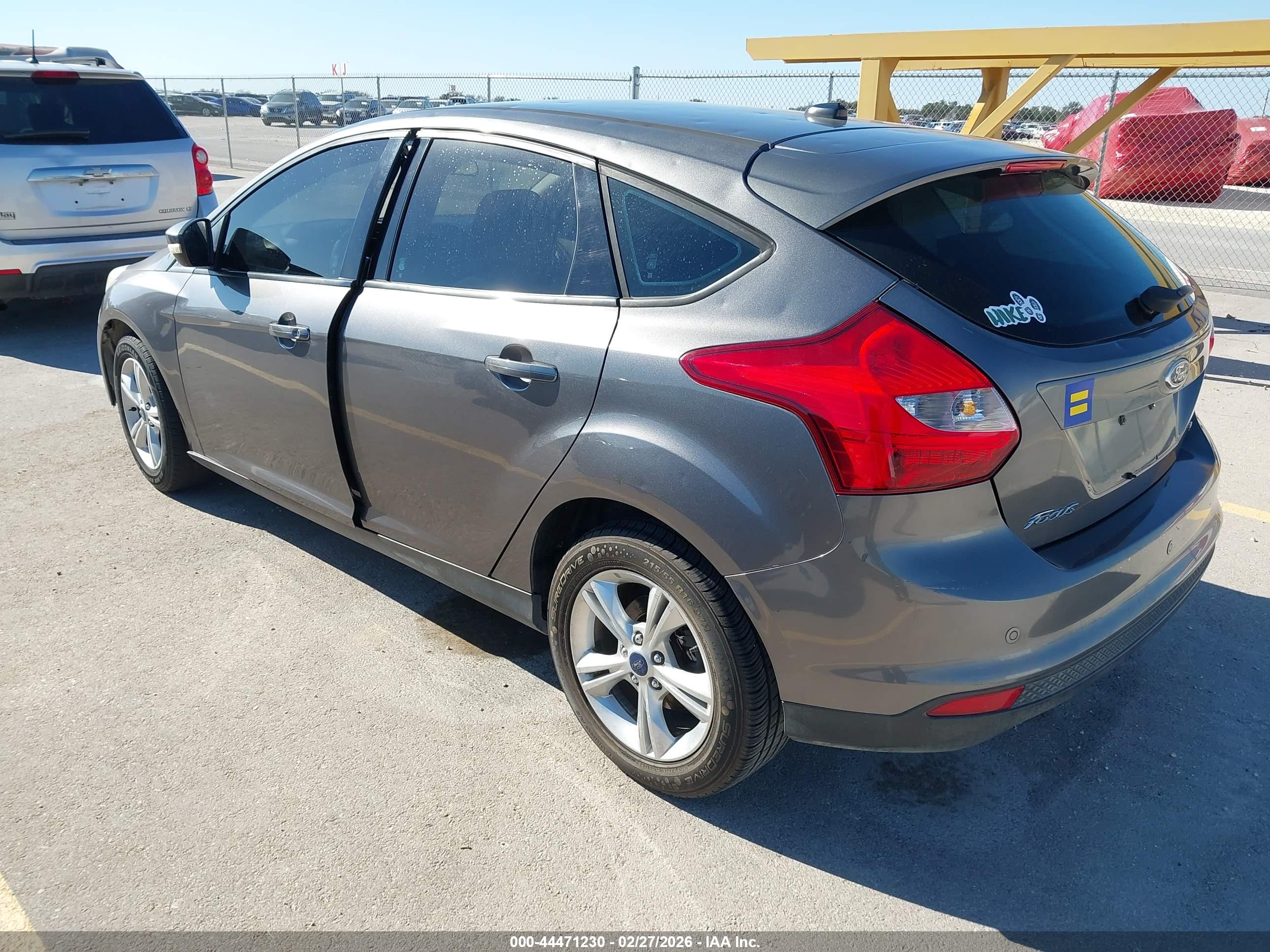 FORD FOCUS image 3