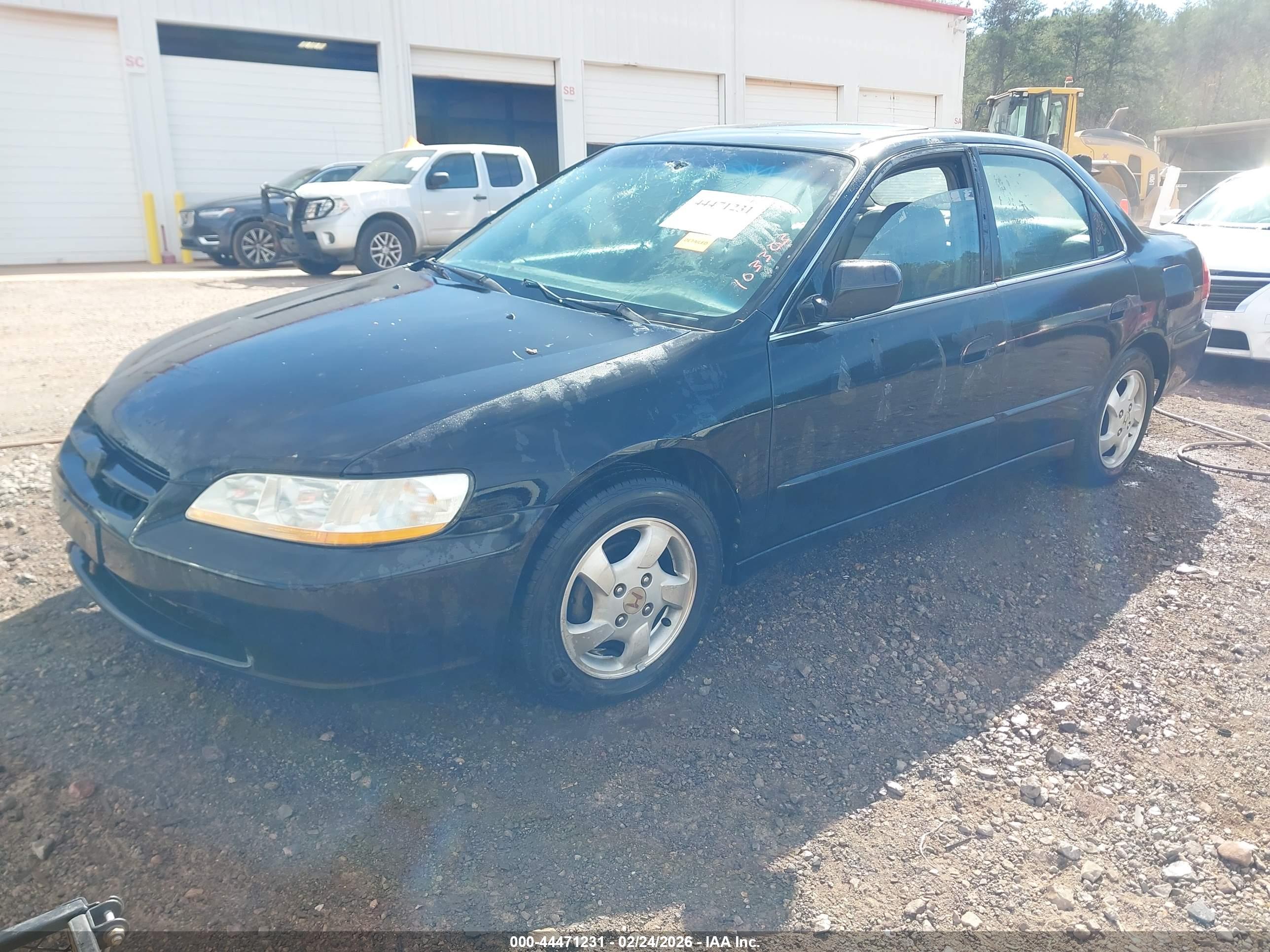 HONDA ACCORD image 2