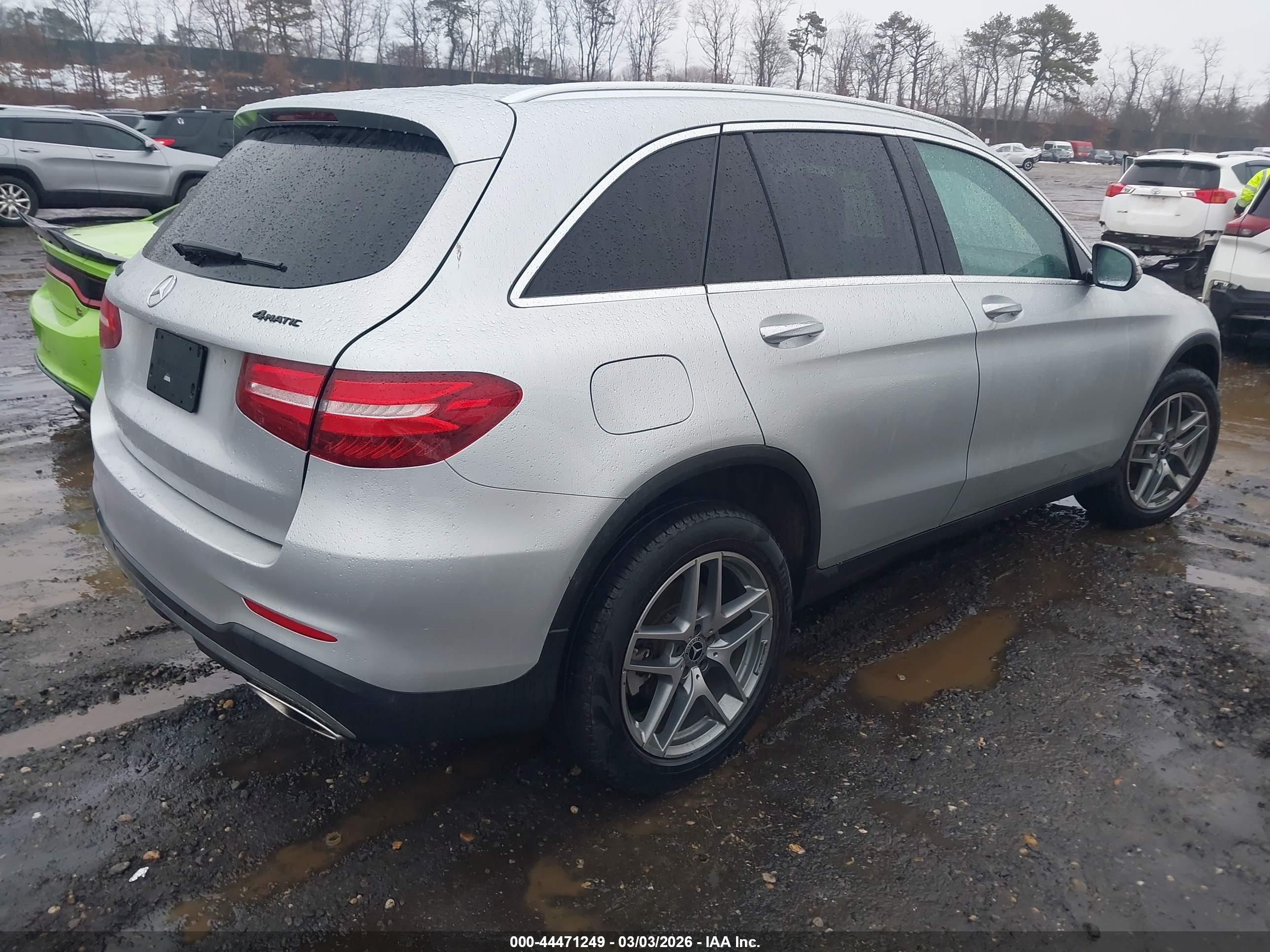 MERCEDES-BENZ GLC image 4