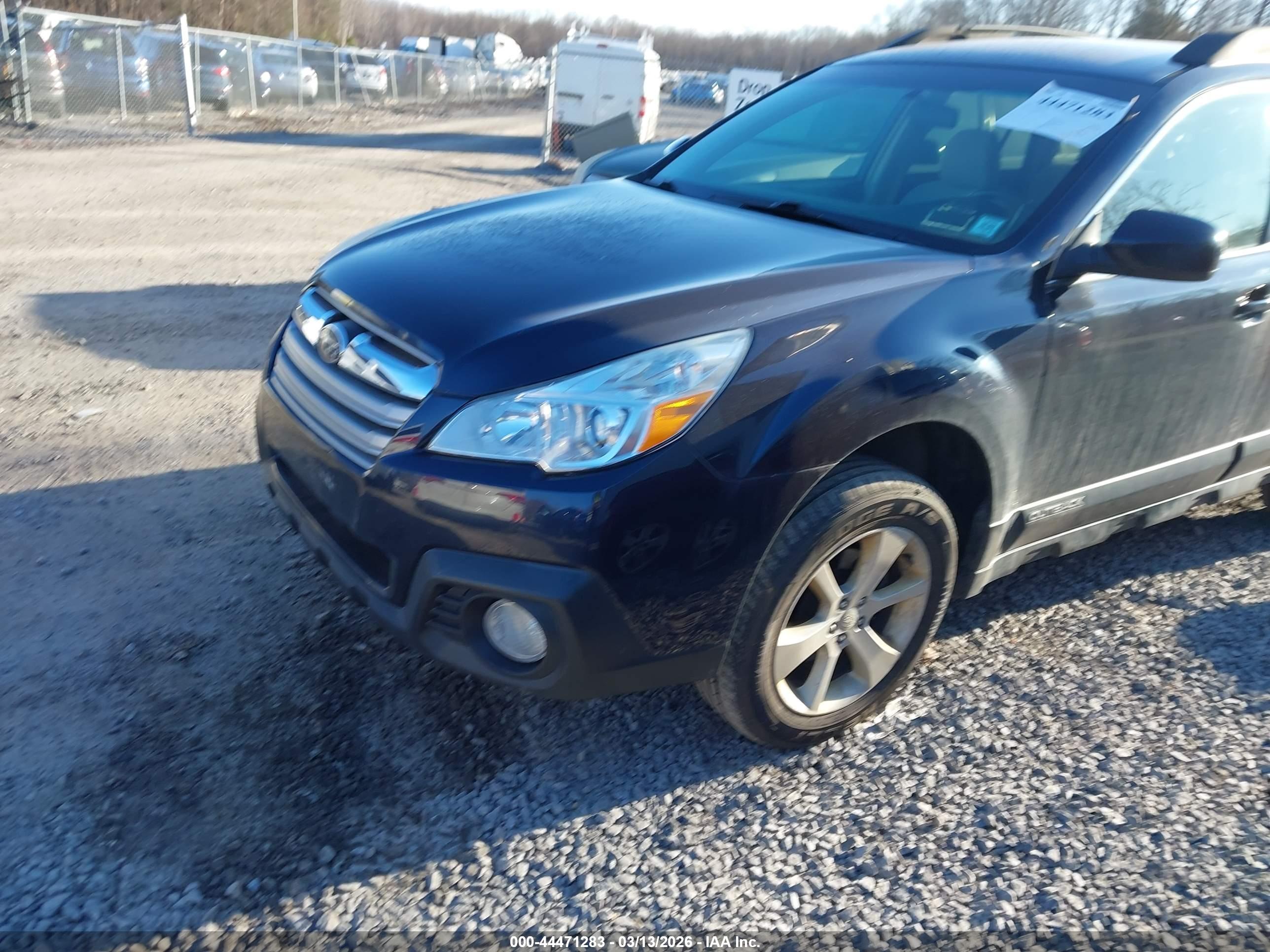 SUBARU OUTBACK image 2
