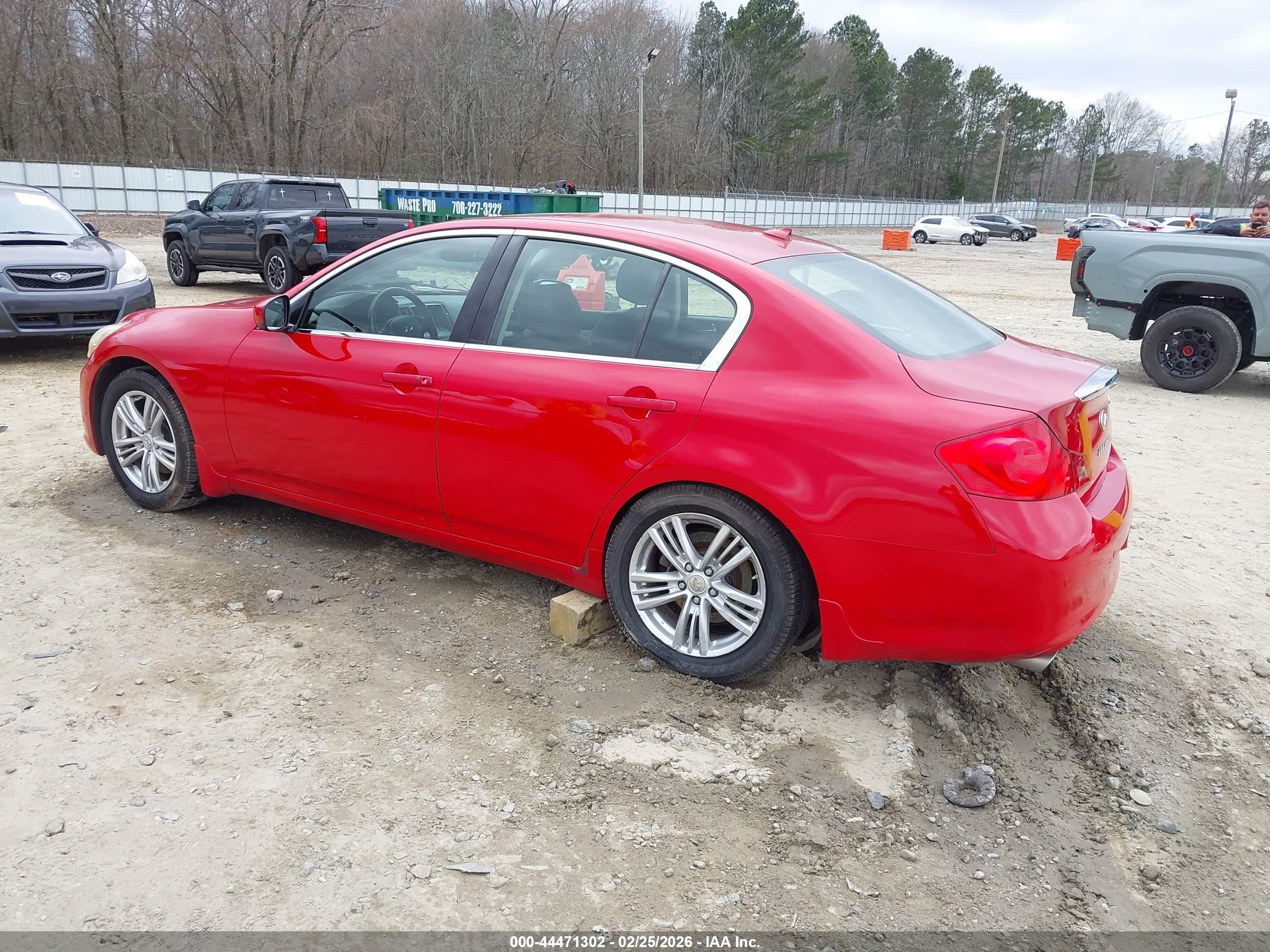 INFINITI G37 image 3