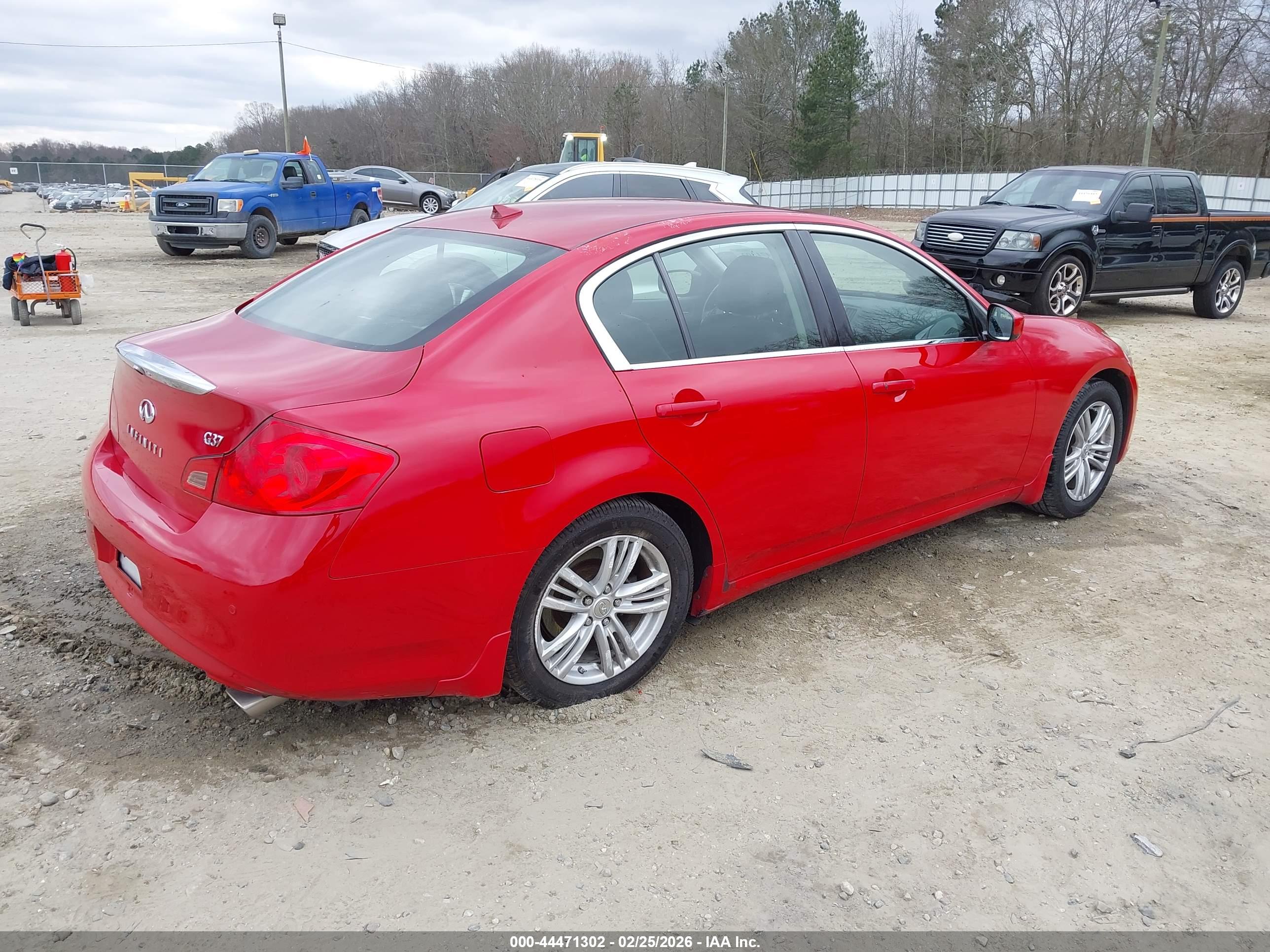 INFINITI G37 image 4