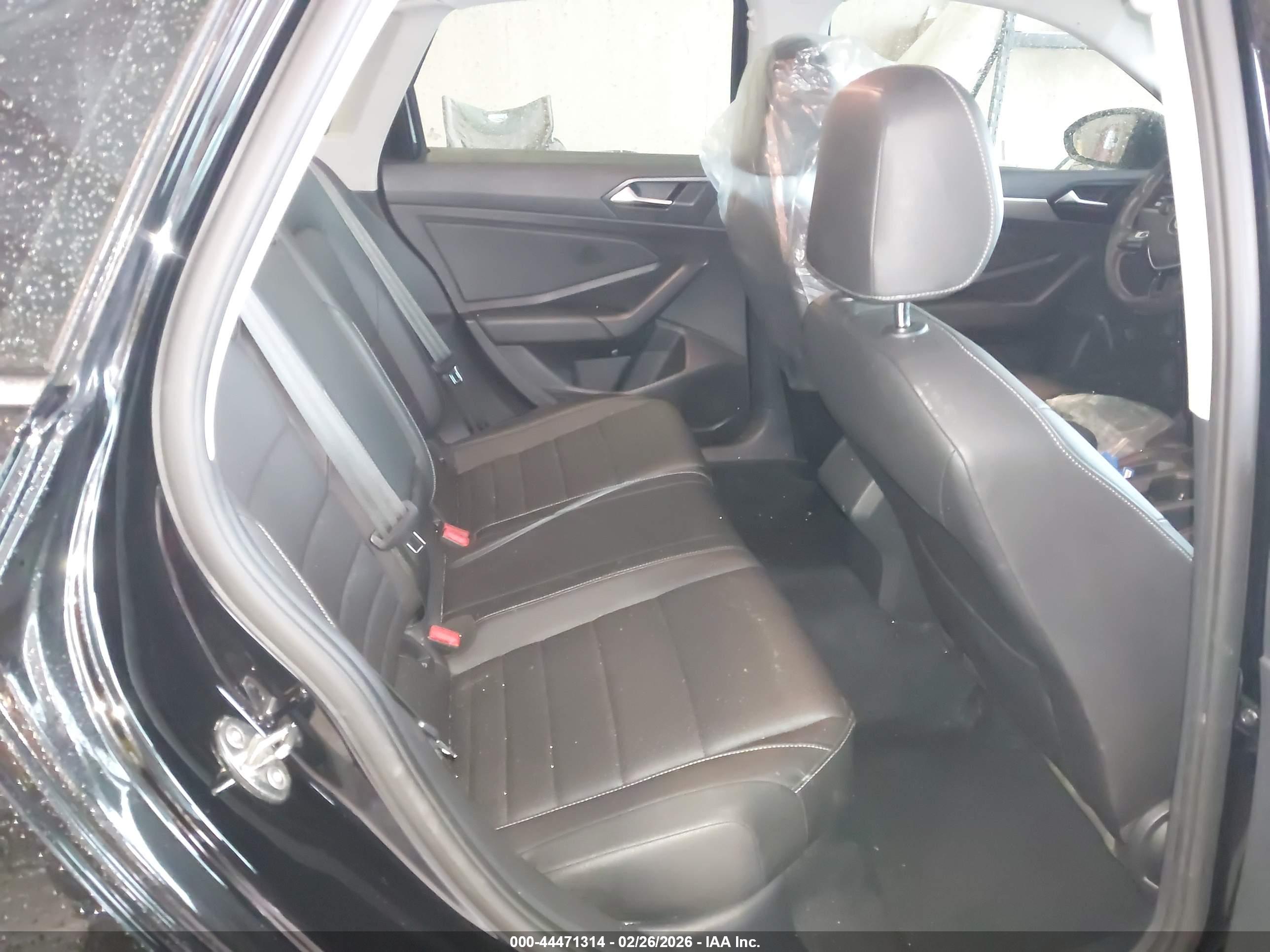 VOLKSWAGEN JETTA image 8