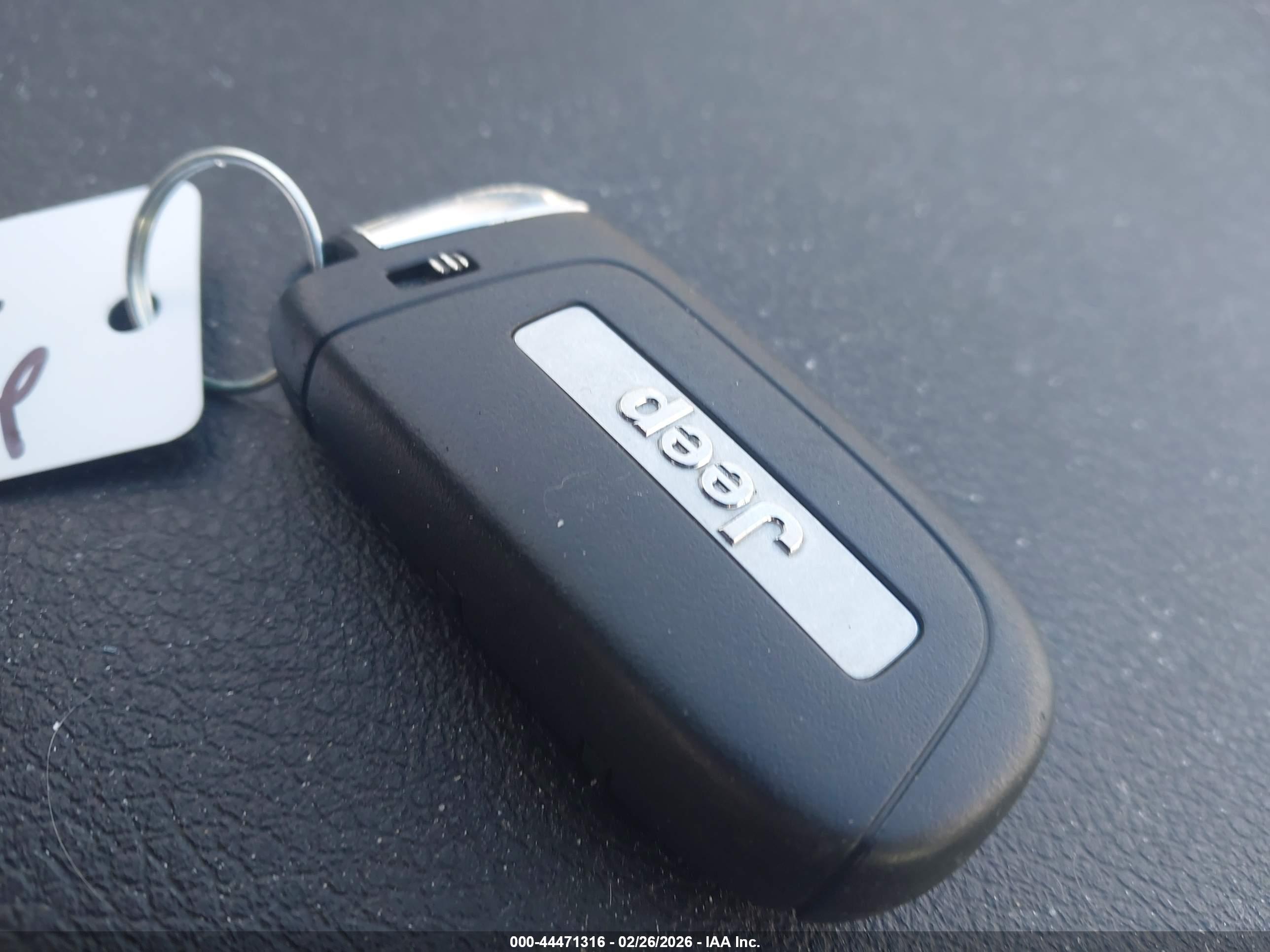JEEP RENEGADE image 11