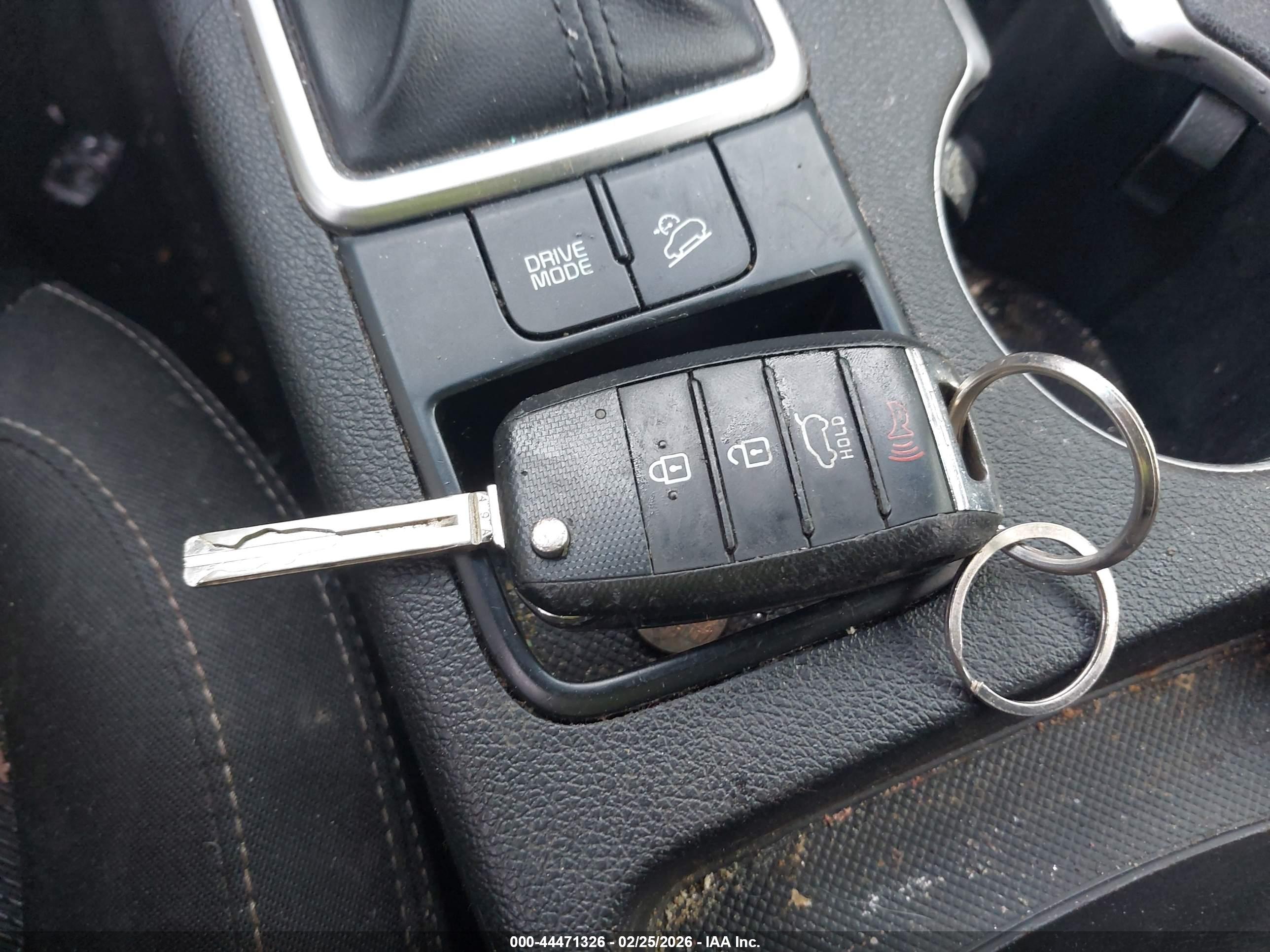 KIA SPORTAGE image 11