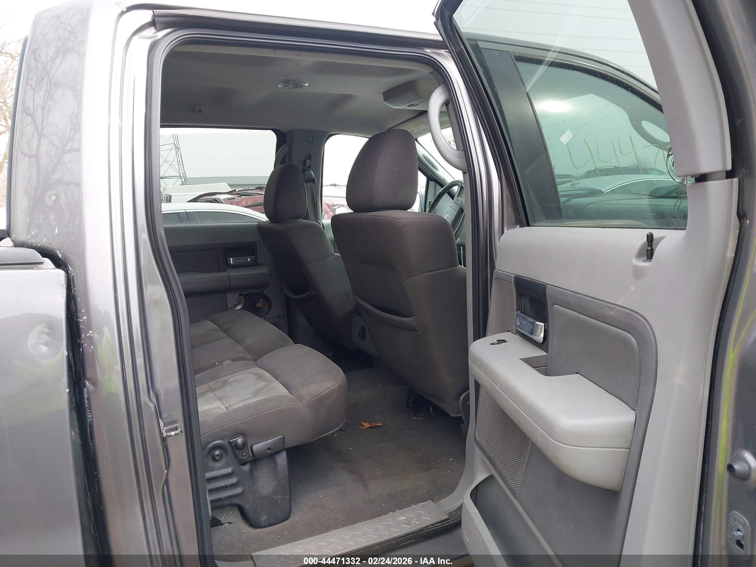 FORD F-150 image 8
