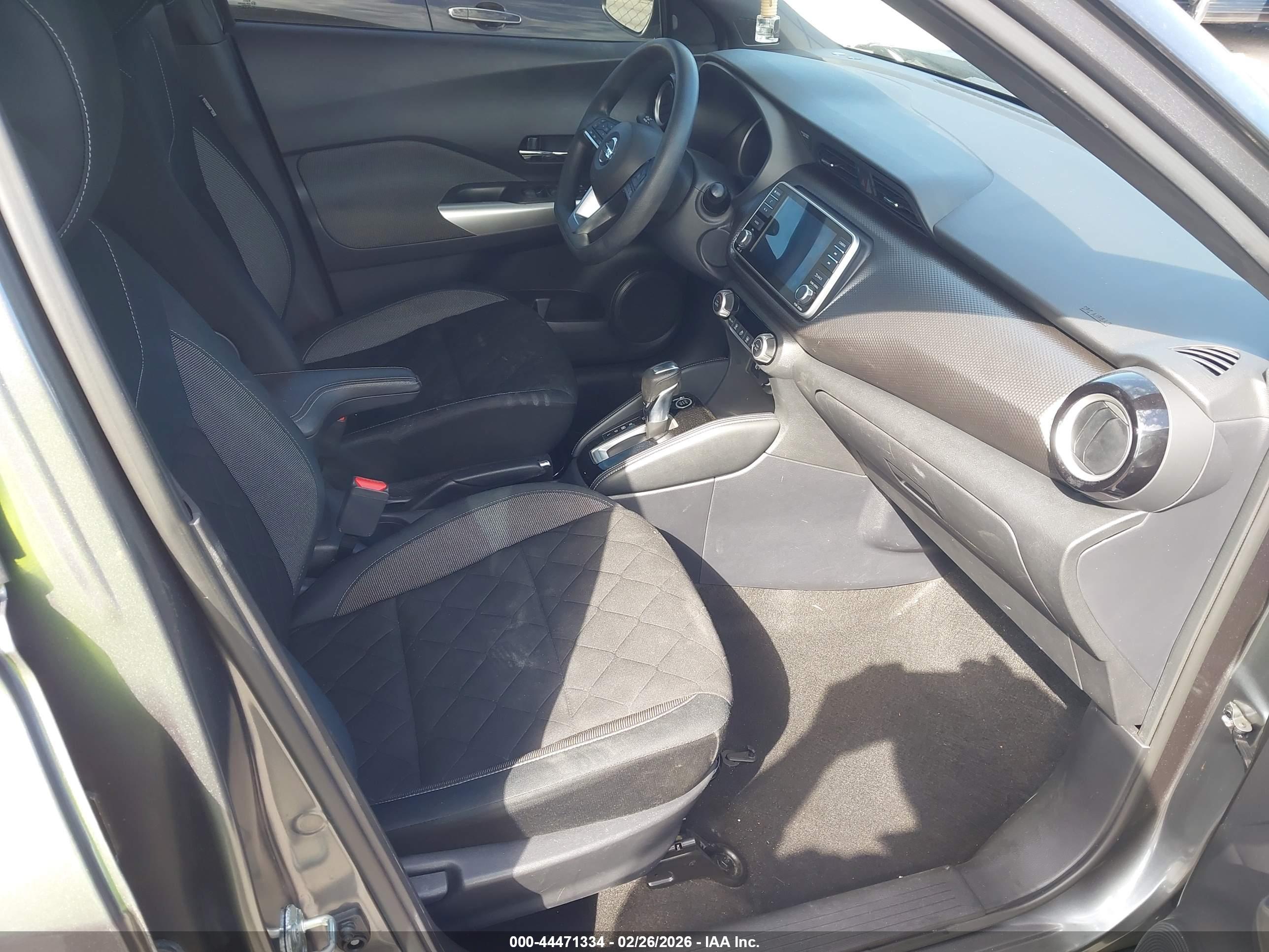 NISSAN KICKS image 5