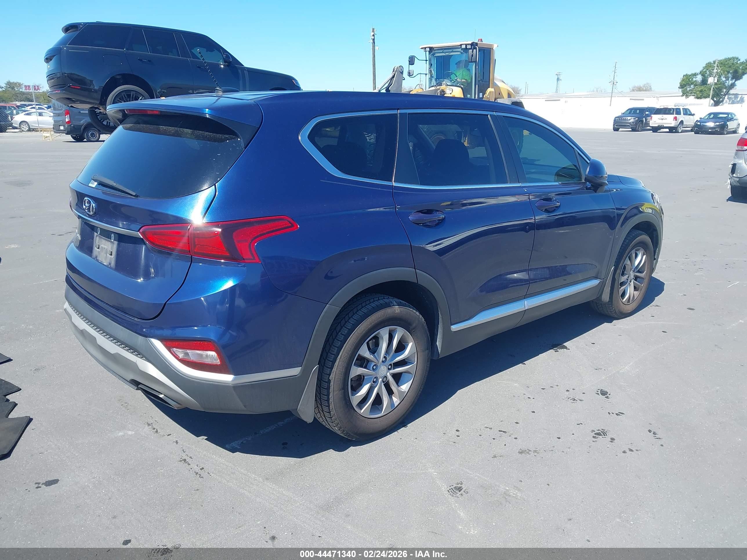 HYUNDAI SANTA image 4