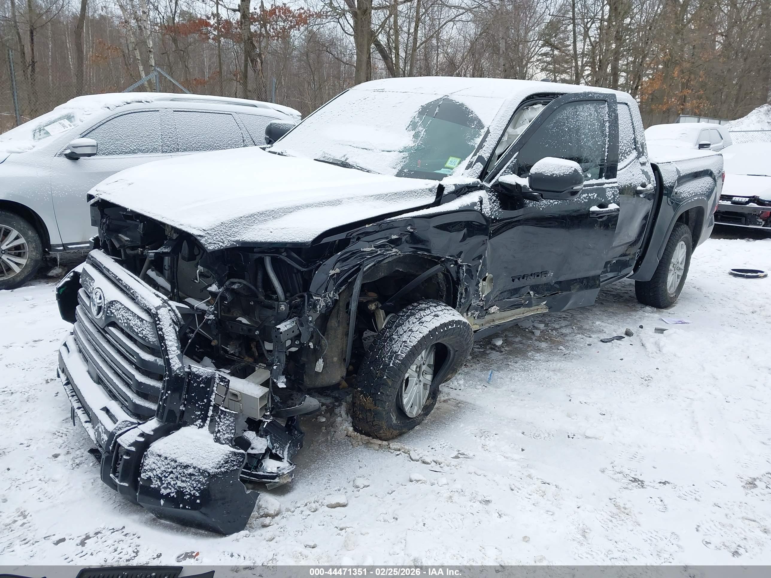TOYOTA TUNDRA image 2