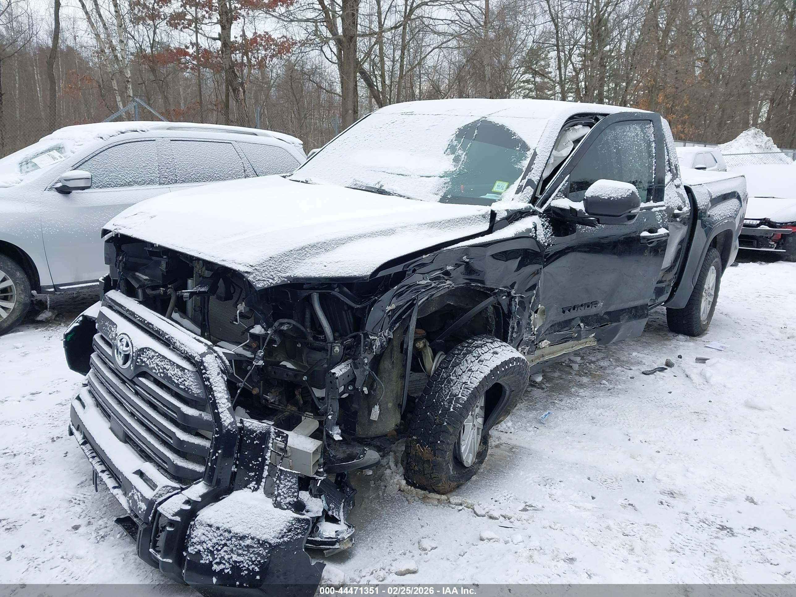 TOYOTA TUNDRA image 6