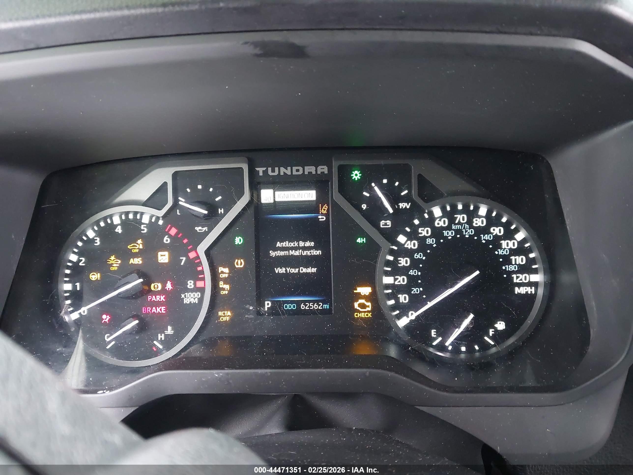 TOYOTA TUNDRA image 7