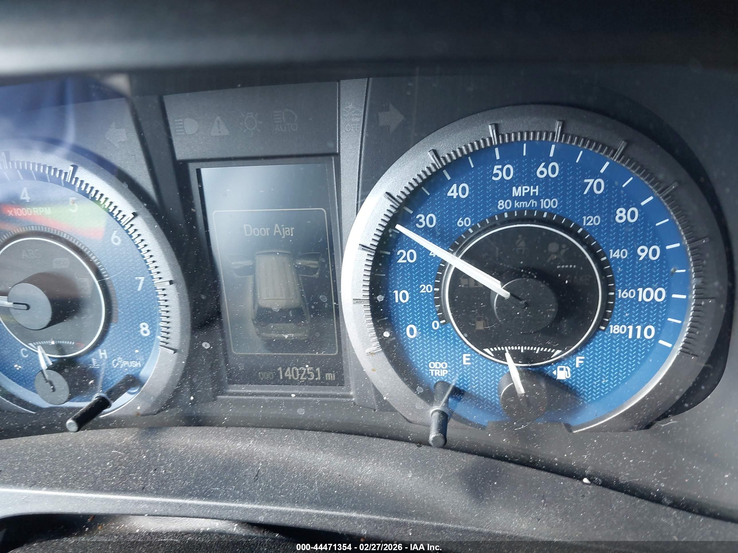 TOYOTA SIENNA image 7