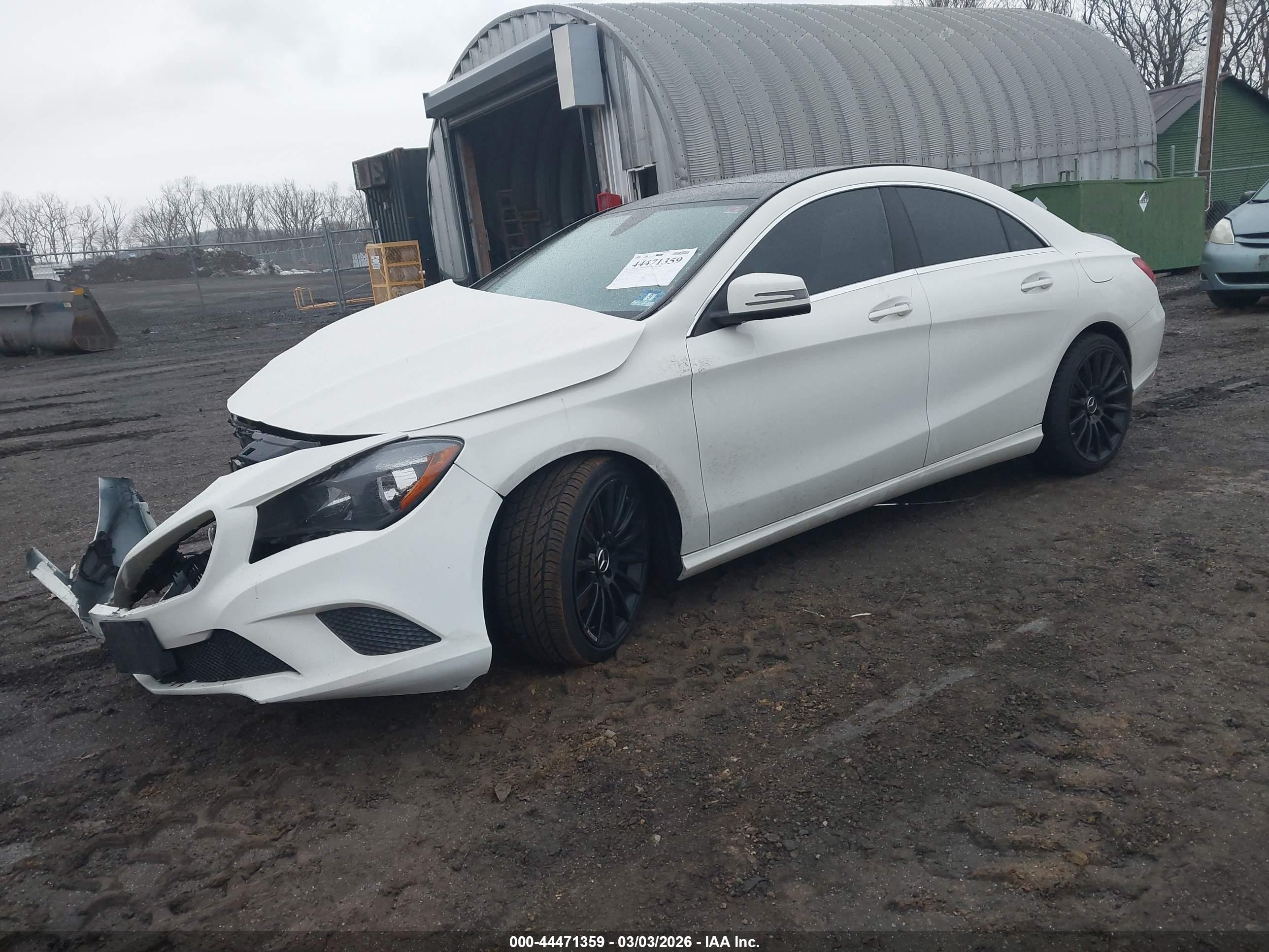 MERCEDES-BENZ CLA image 2